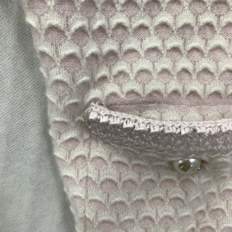Chanel Chanel Cashmere Pearl Knit Cardigan Size 36 Size XS / US 0-2 / IT 36-38 - 5 Thumbnail