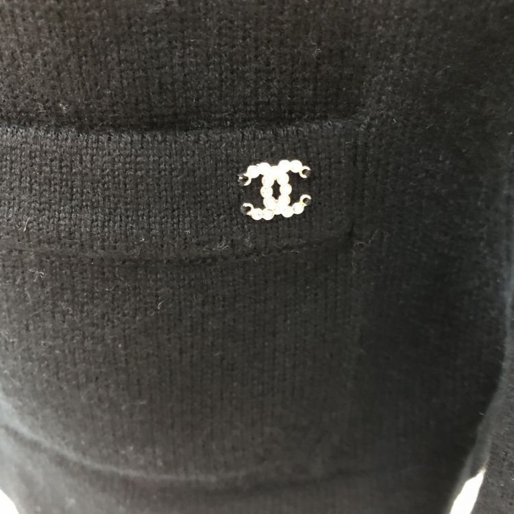 Chanel Chanel Cashmere Crystal Button Cardigan Size 38 Size S / US 4 / IT 40 - 6 Thumbnail