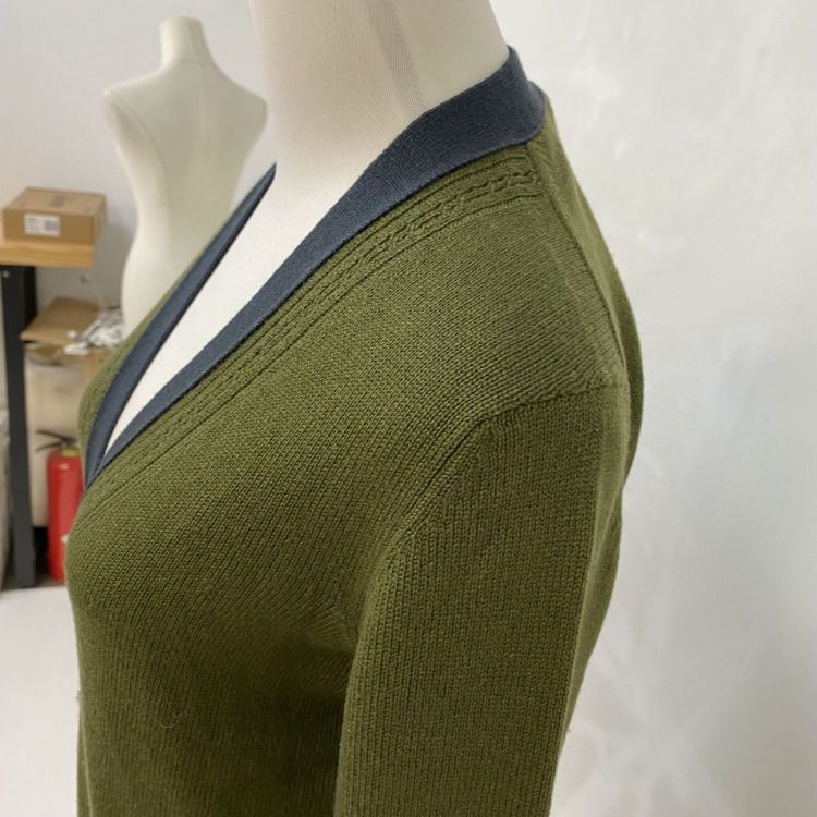 Chanel Chanel Cashmere Button Cardigan Size 36 Size XS / US 0-2 / IT 36-38 - 8 Thumbnail