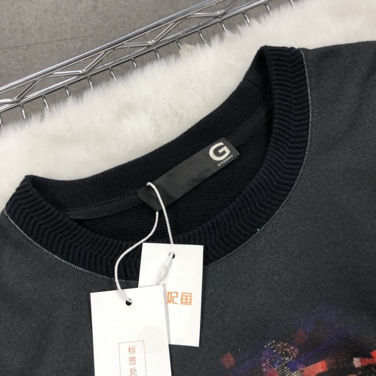 Givenchy Givenchy Graphic Print Sweatshirt Size XL Size US XL / EU 56 / 4 - 4 Thumbnail
