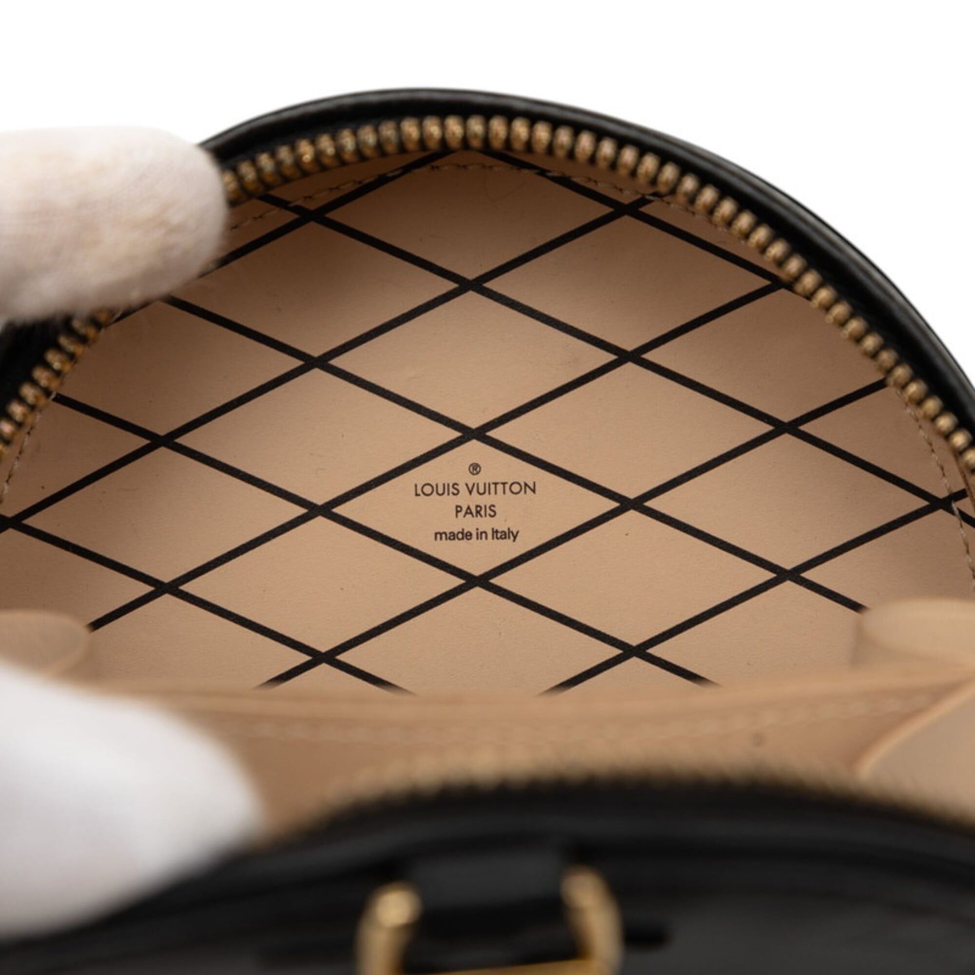 Louis Vuitton Louis Vuitton Monogram Vernis Boite Chapeau Crossbody Shoulder Bag M90469 Noir Black Patent Leather Women's LOUIS VUITTON Size ONE SIZE - 8 Thumbnail