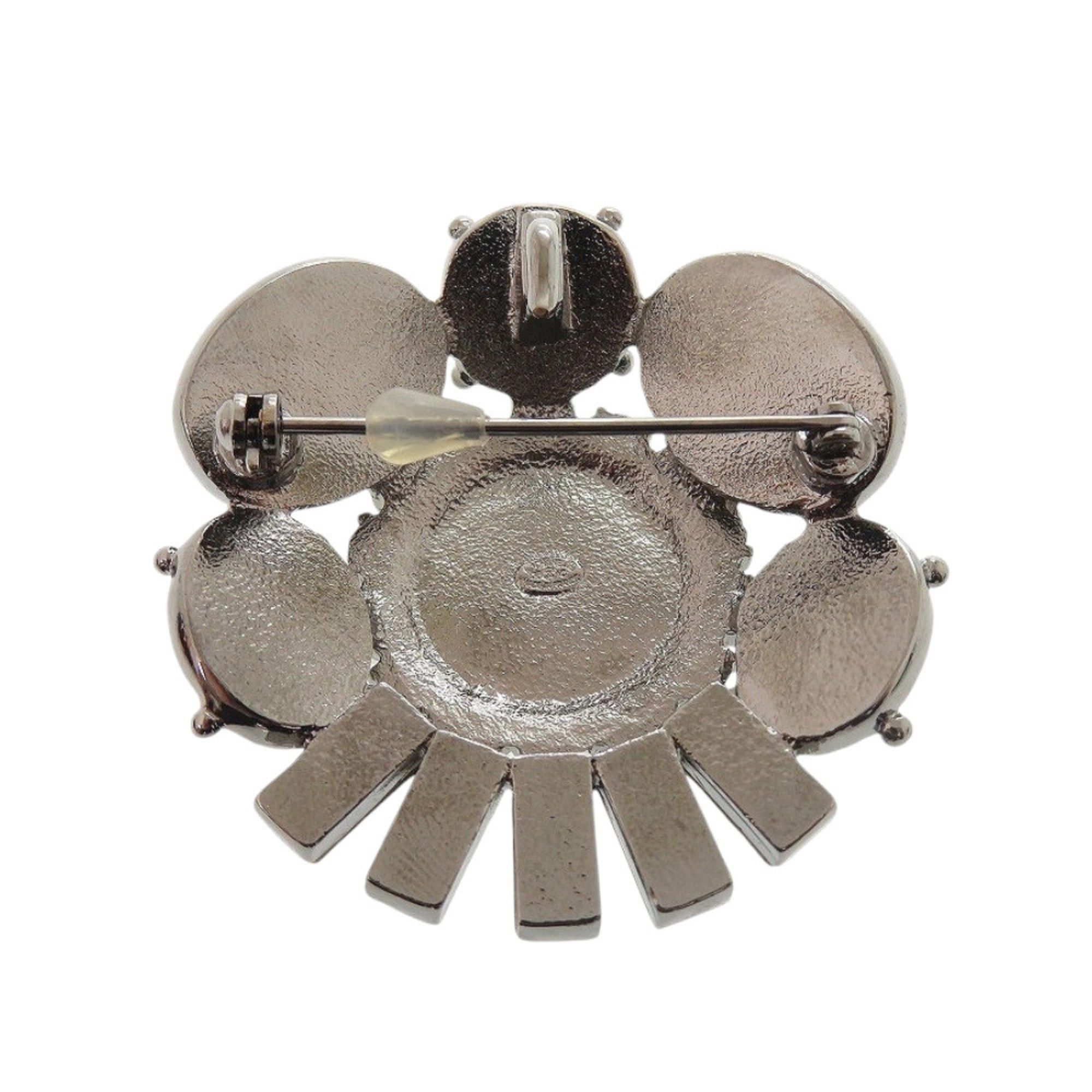 Chanel Excellent condition Chanel Coco Mark brooch, metal, faux pearl, rhinestones, black and white, 0443CHANEL Size ONE SIZE - 3 Thumbnail