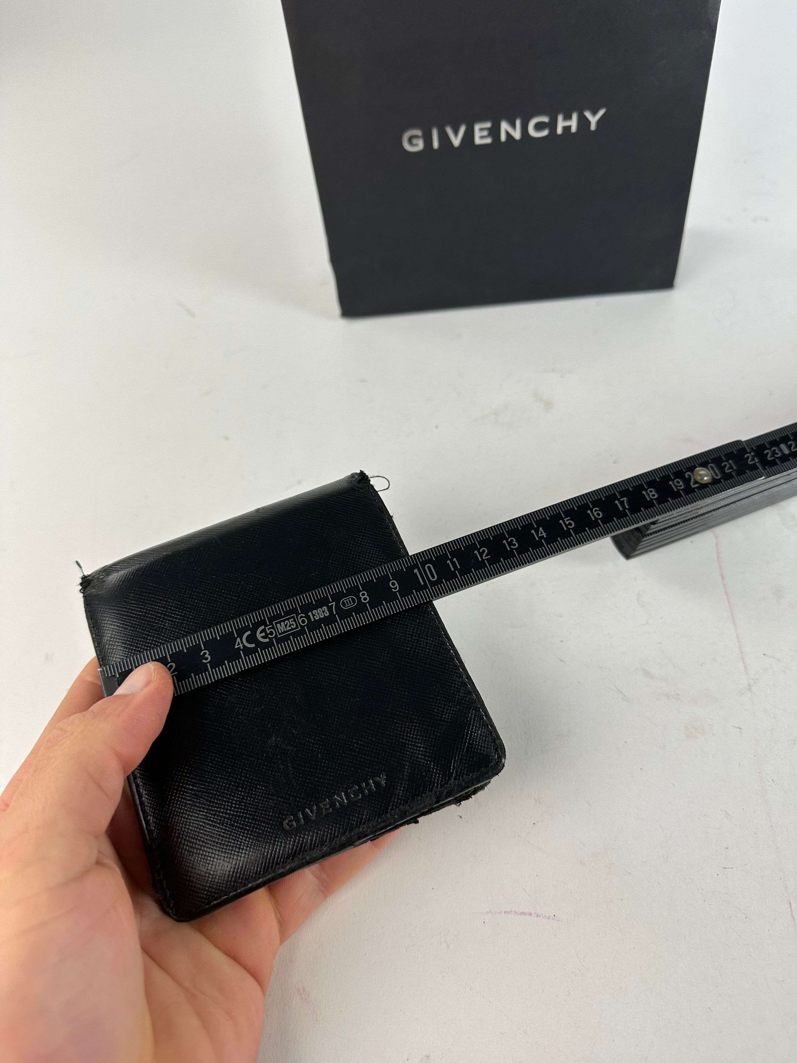 Givenchy Vintage Saffiano Leather Bifold Wallet Black Size ONE SIZE - 8 Thumbnail