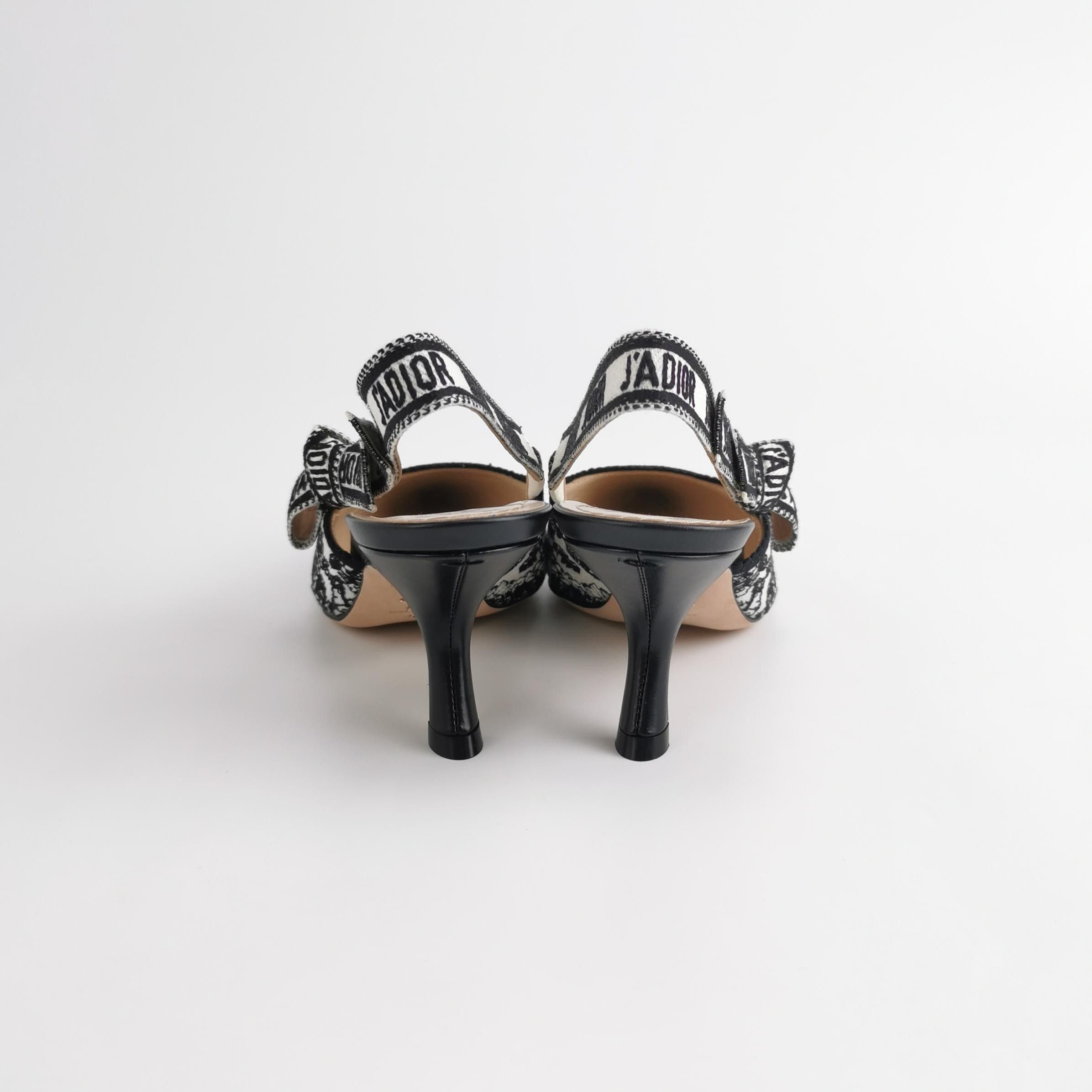Dior Dior Women 7 Heels Size US 7 / IT 37 - 4 Thumbnail