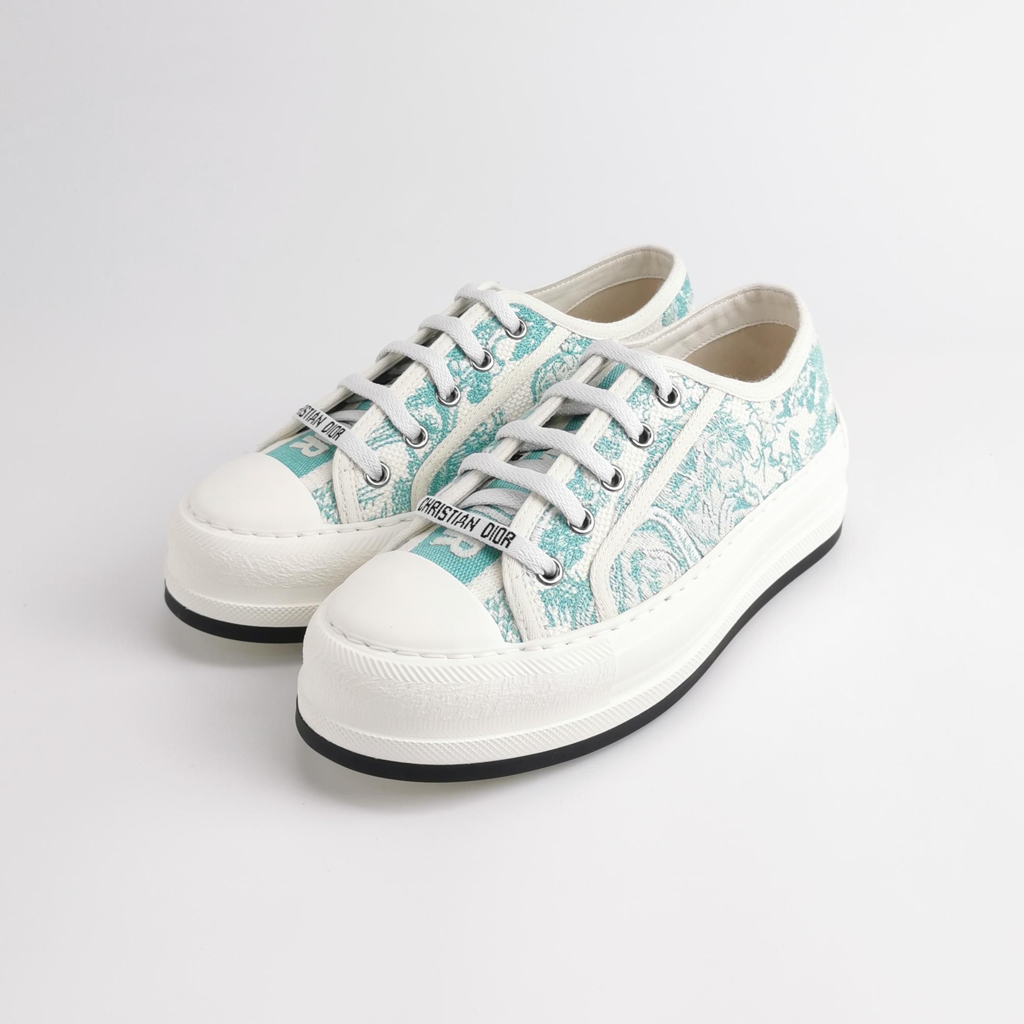 Dior Dior Women 5 Lowtop Sneakers Size US 5 / IT 35 - 2 Thumbnail