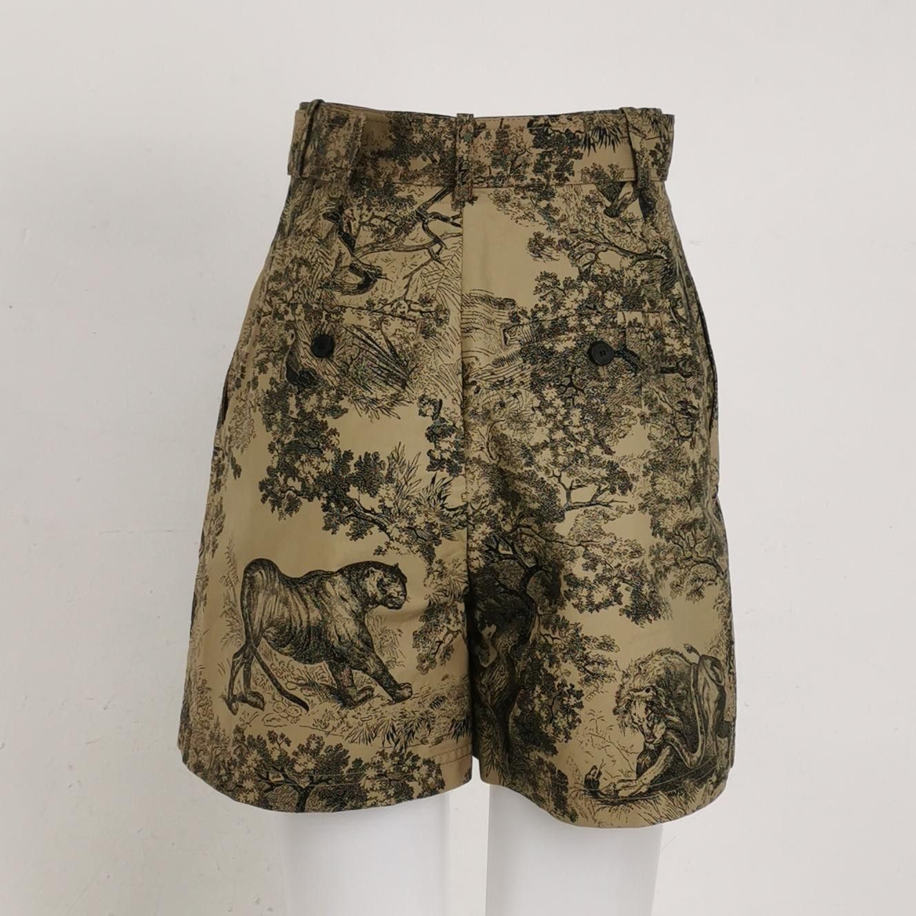 Dior Dior Women 26 Shorts Size 26" / US 2 / IT 38 - 2 Thumbnail