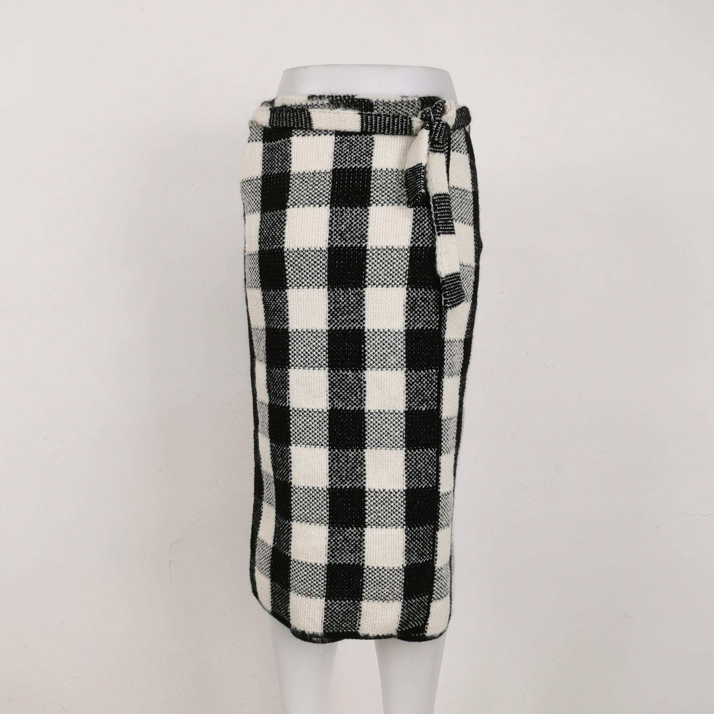 Dior Dior Women 26 Midi Skirts Size 26" / US 2 / IT 38 - 2 Thumbnail