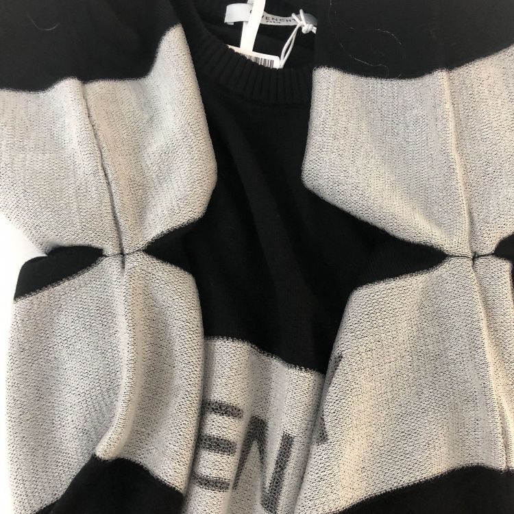 Givenchy Givenchy Logo Sweater Size XL Size US XL / EU 56 / 4 - 11 Thumbnail
