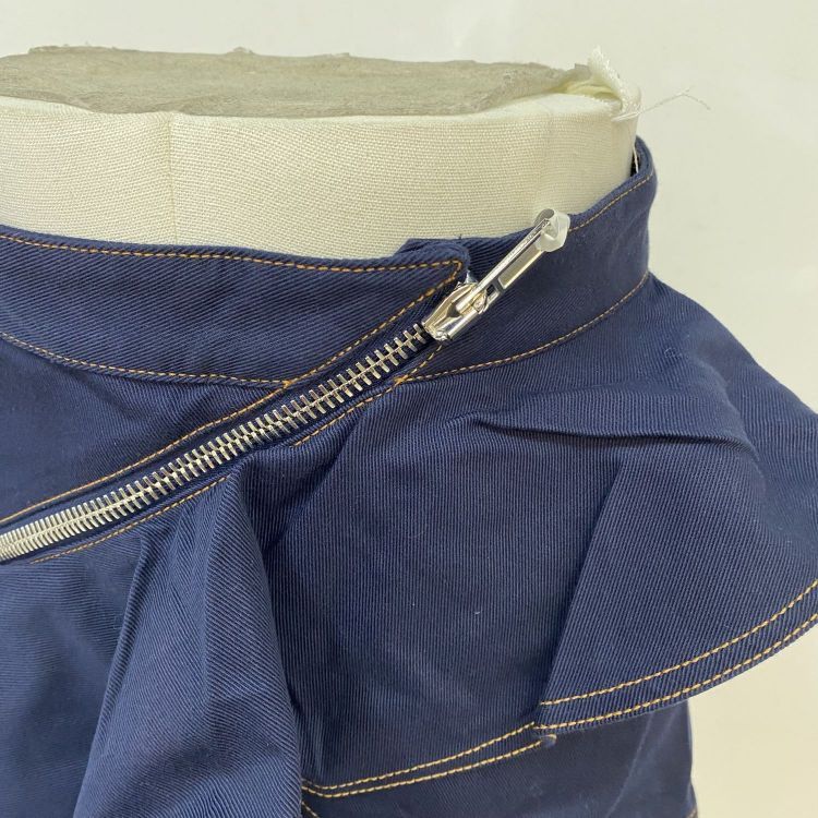 Givenchy Givenchy Navy Ruffled Mini Skirt Size 36 Size 26" / US 2 / IT 38 - 5 Thumbnail