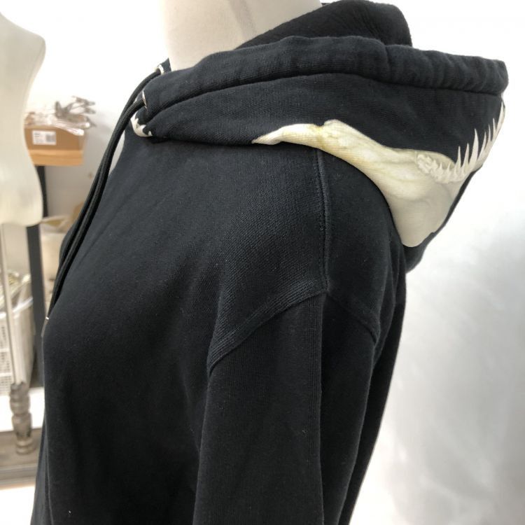 Givenchy Givenchy Shark Print Hoodie Size S Size US S / EU 44-46 / 1 - 6 Thumbnail