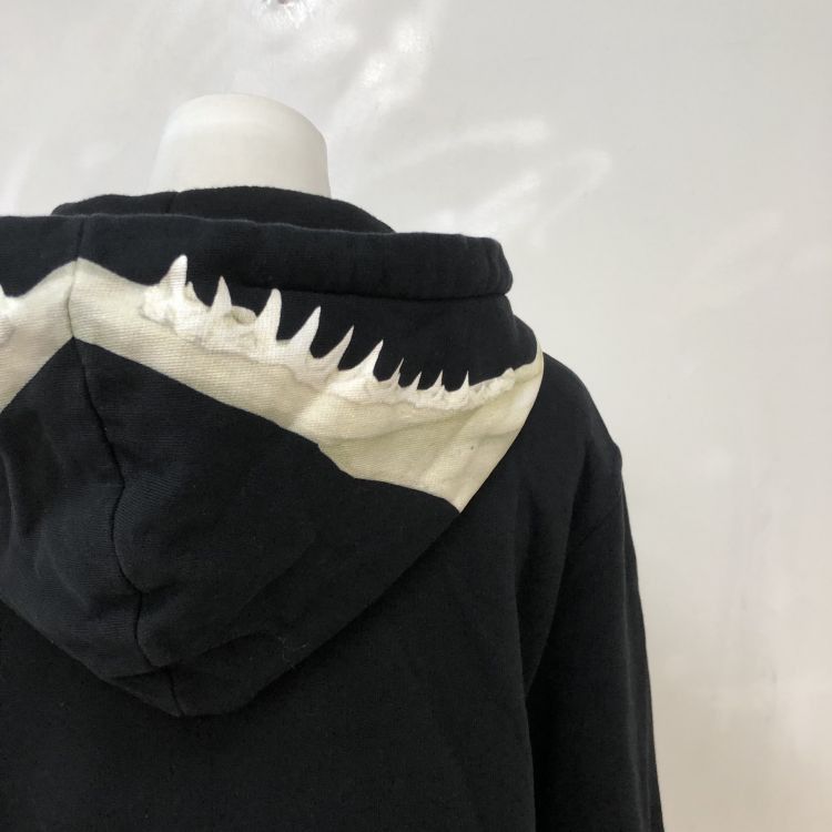 Givenchy Givenchy Shark Print Hoodie Size S Size US S / EU 44-46 / 1 - 7 Thumbnail