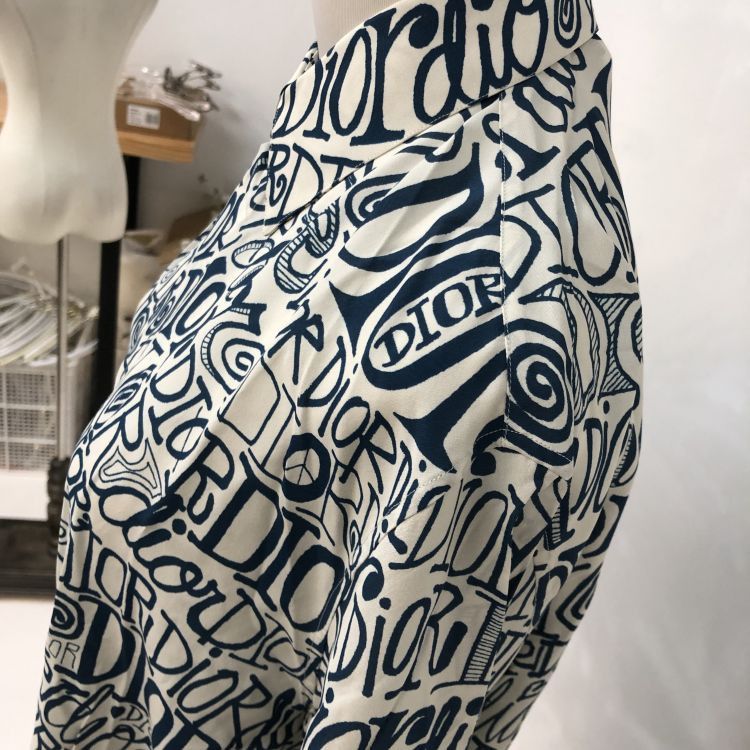 Dior Dior Graffiti Logo Shirt US M Size US M / EU 48-50 / 2 - 6 Thumbnail