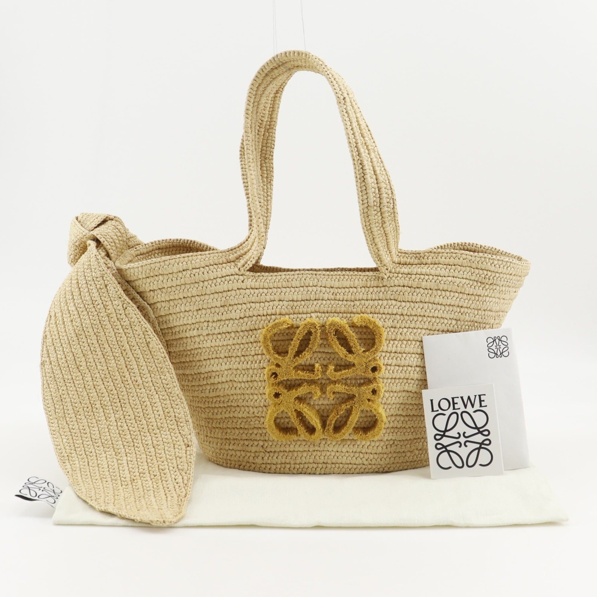 Loewe Loewe Bunny Basket Handbag, A223S17X01, Raffia x Calfskin, Made in Madagascar, Natural Beige, S22248, Women's. Size ONE SIZE - 18 Thumbnail