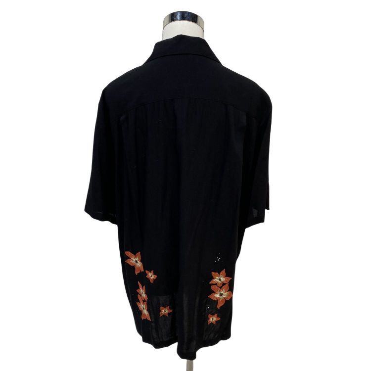 Celine Celine Floral Embroidery Short Sleeve Shirt Size 39 Size US M / EU 48-50 / 2 - 2 Thumbnail