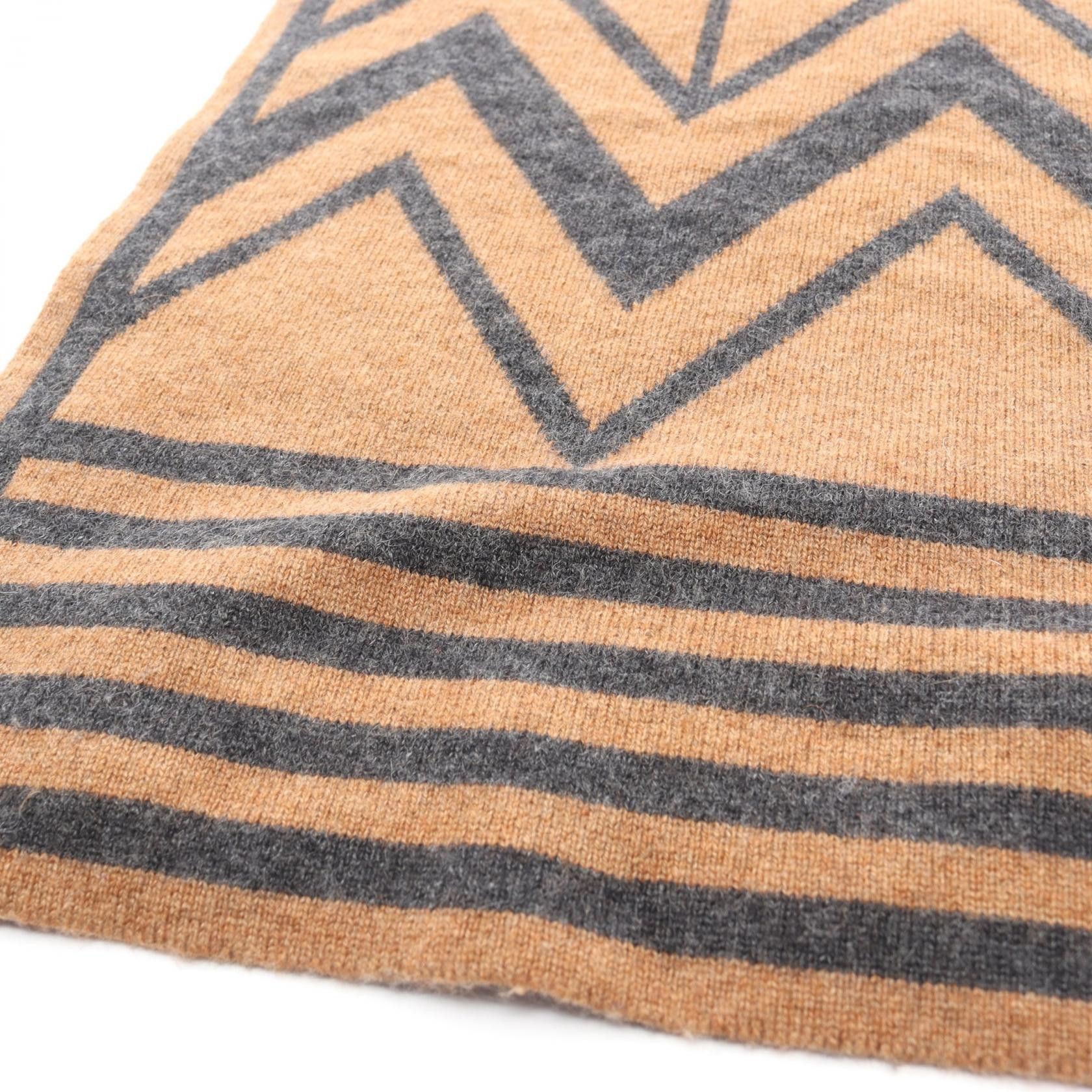 Louis Vuitton Louis Vuitton Louis Vuitton Echarpe V Caracolum Cashmere Scarf Textile Scarf DUTY FREE for USA Size ONE SIZE - 4 Thumbnail