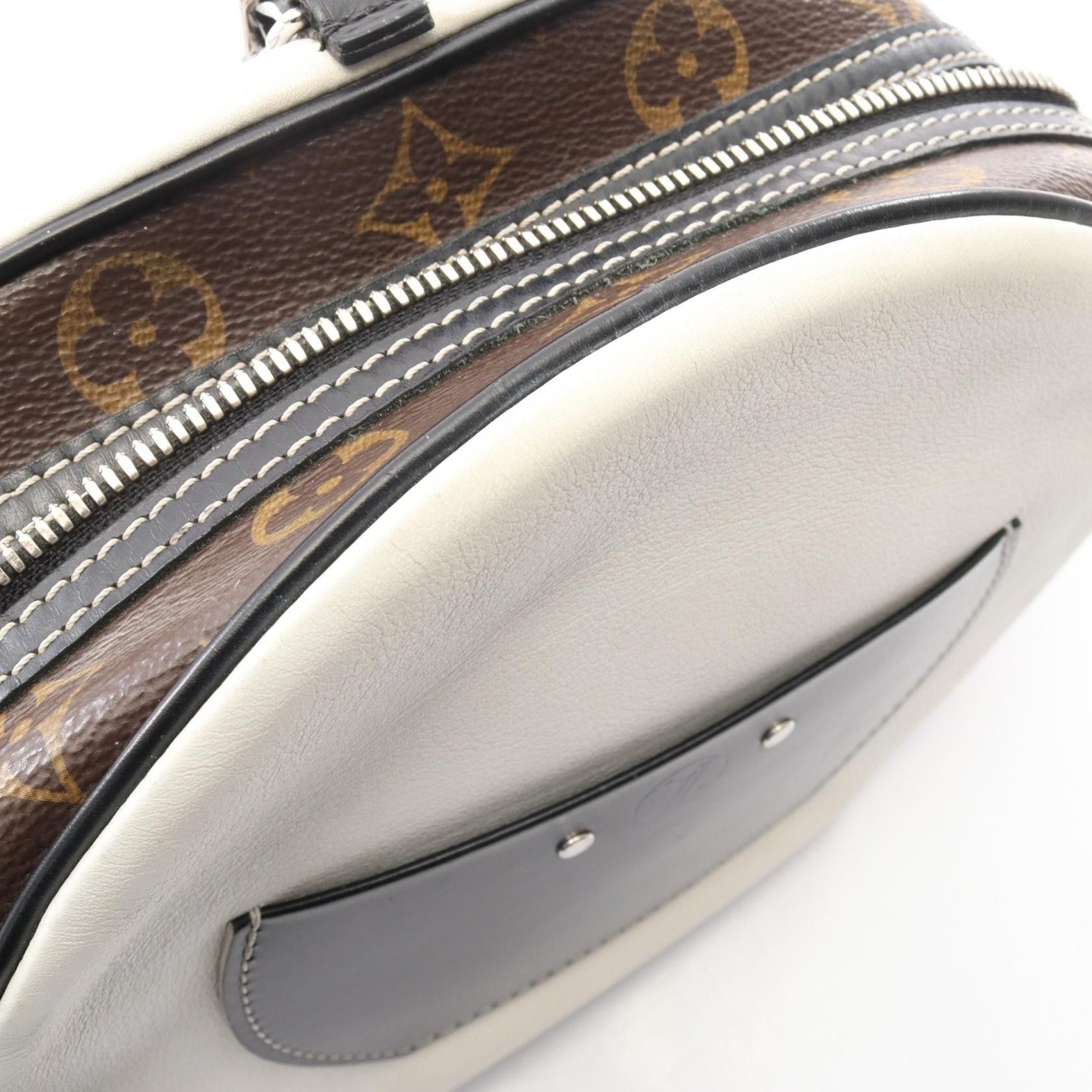 Louis Vuitton Louis Vuitton Louis Vuitton Boite Chapeau Souple Monogram Shoulder Bag Textile Shoulder Bag M55653 DUTY FREE for USA Size ONE SIZE - 9 Thumbnail