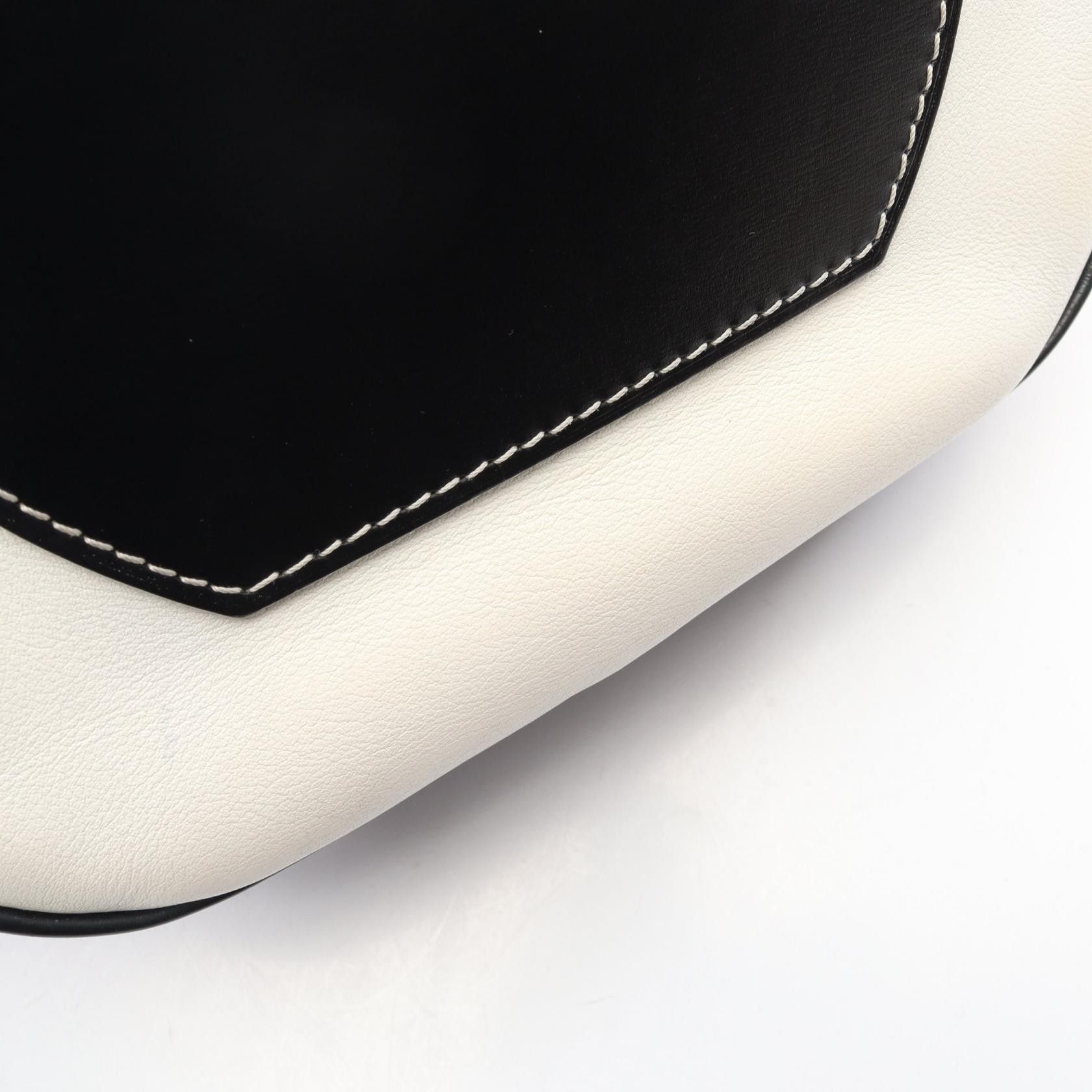 Louis Vuitton Louis Vuitton Louis Vuitton Boite Chapeau Souple Monogram Shoulder Bag Textile Shoulder Bag M55653 DUTY FREE for USA Size ONE SIZE - 8 Thumbnail