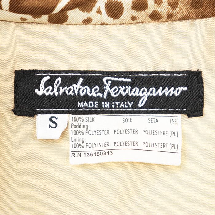 Salvatore Ferragamo Salvatore Ferragamo Salvatore Ferragamo Silk Quilted Jacket Textile Outerwear DUTY FREE for USA Size ONE SIZE - 9 Thumbnail