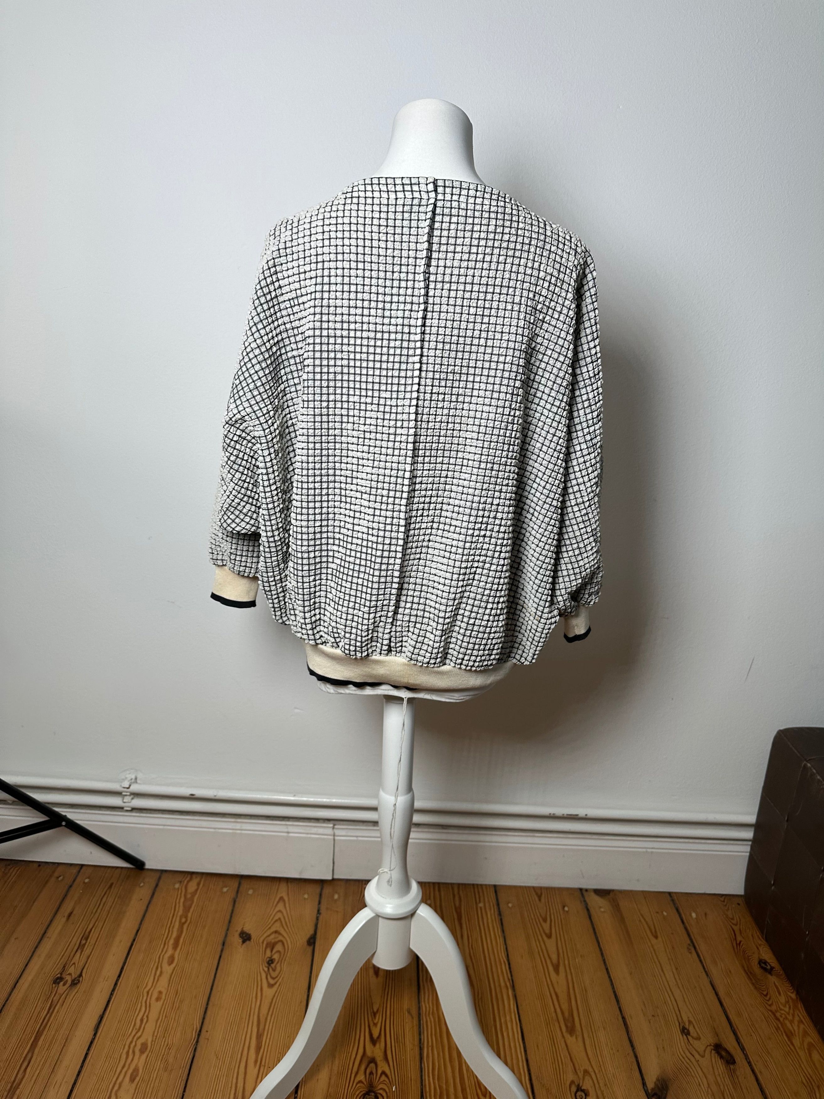 Dior Vintage Sports CD Logo Textured Checkered Pullover Cream Bla Size M / US 6-8 / IT 42-44 - 4 Thumbnail