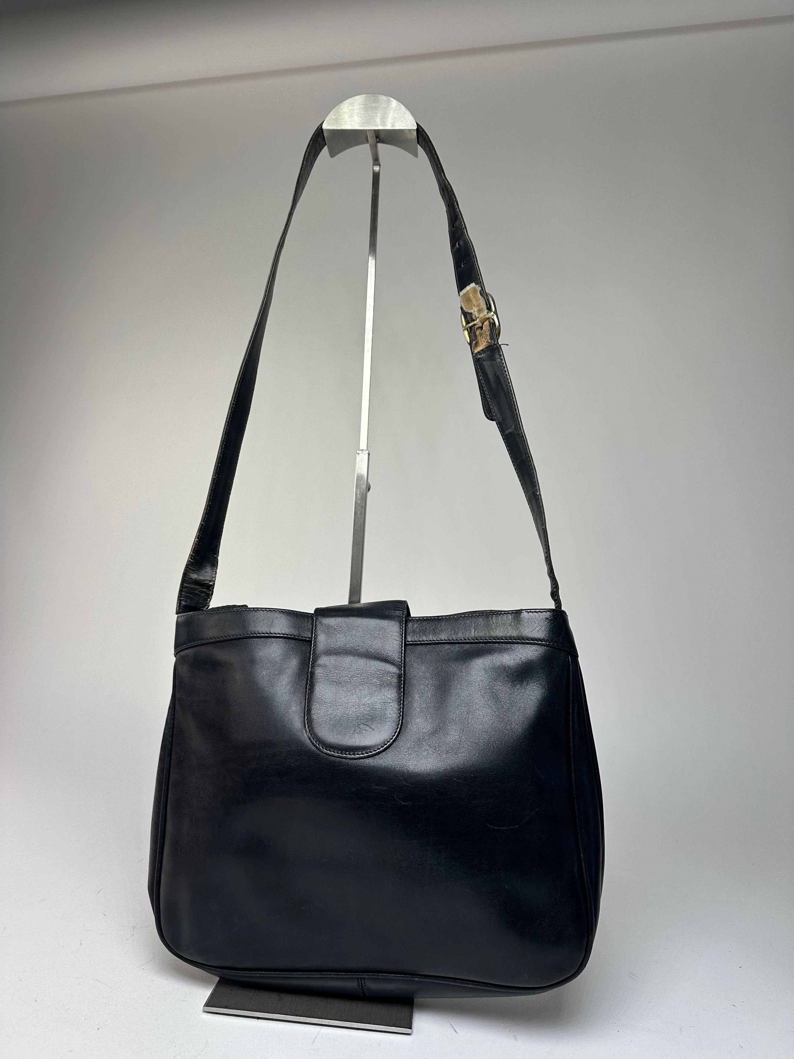 Gucci Vintage Smooth Leather Shoulder Bag Black Size ONE SIZE - 2 Thumbnail