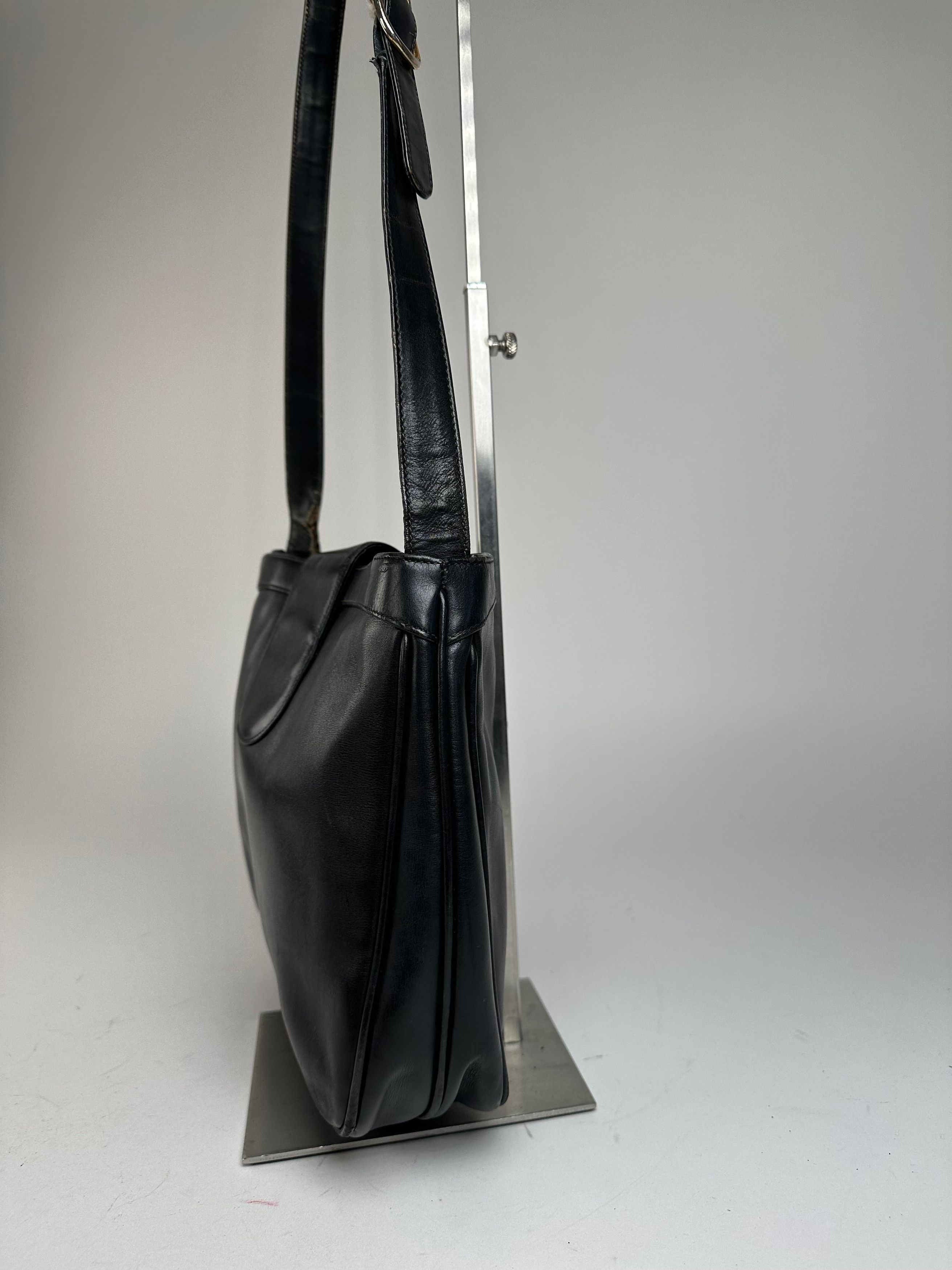 Gucci Vintage Smooth Leather Shoulder Bag Black Size ONE SIZE - 9 Thumbnail