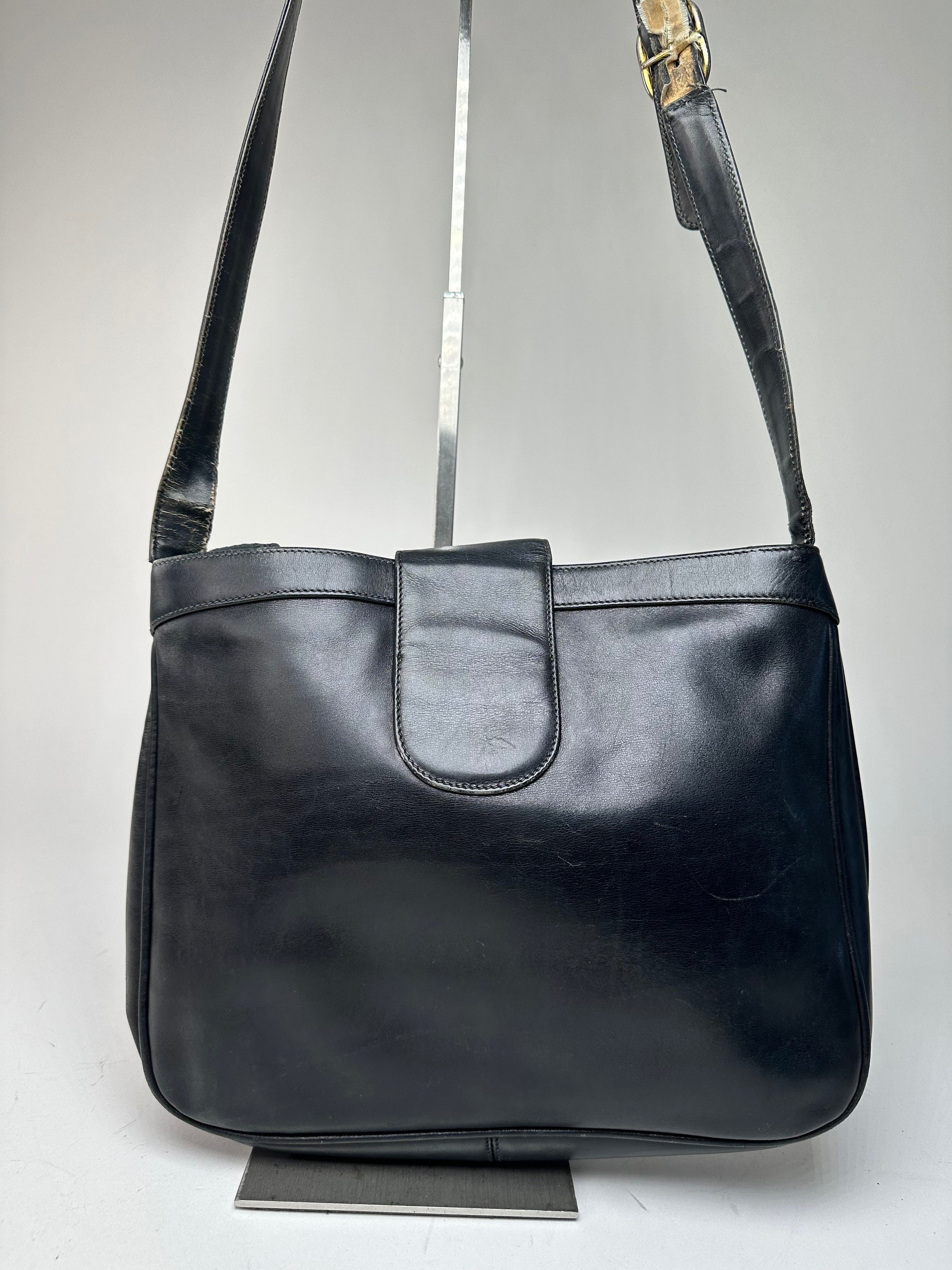 Gucci Vintage Smooth Leather Shoulder Bag Black Size ONE SIZE - 8 Thumbnail