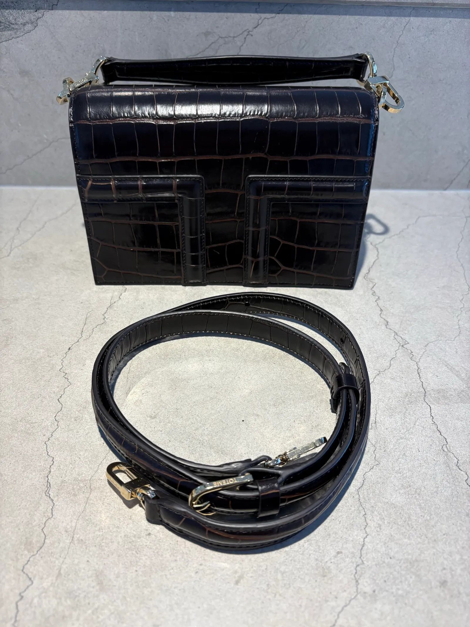 Toteme Toteme Mini T-flap croco-embossed bag dark brown Clutch. bag Size ONE SIZE - 3 Thumbnail