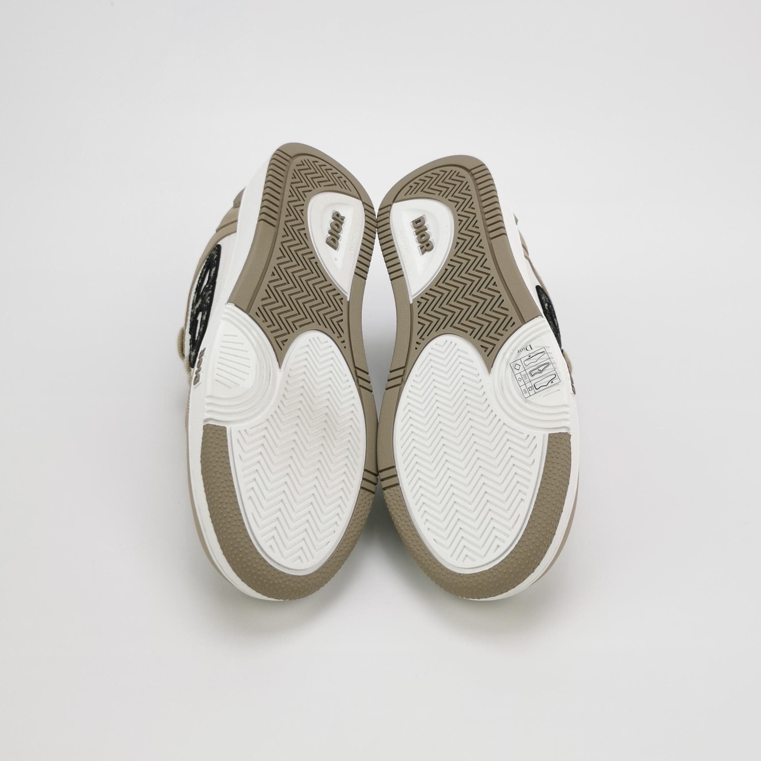 Dior Dior Women 6 Lowtop Sneakers Size US 6 / IT 36 - 5 Thumbnail