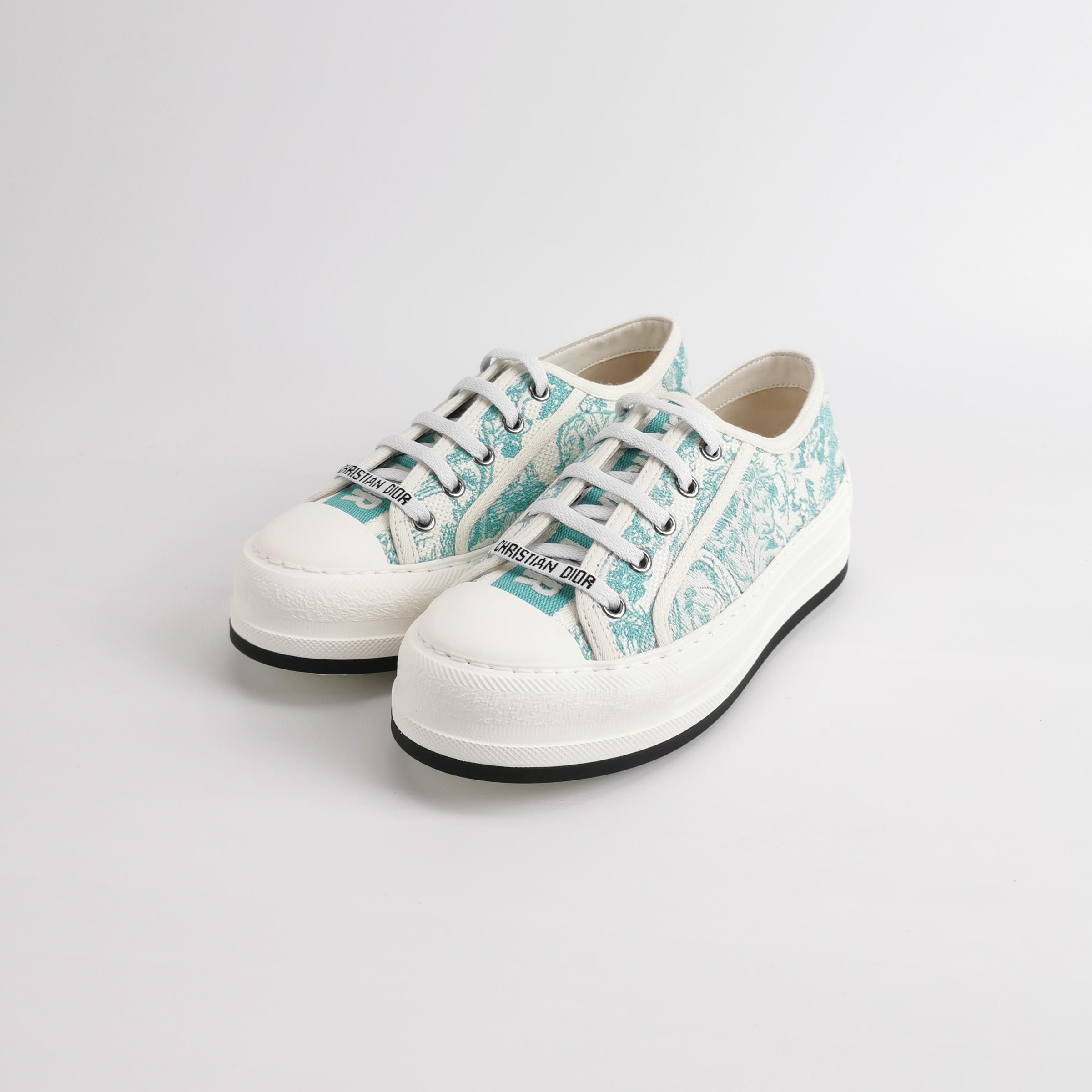 Dior Dior Women 5 Lowtop Sneakers Size US 5 / IT 35 - 2 Thumbnail