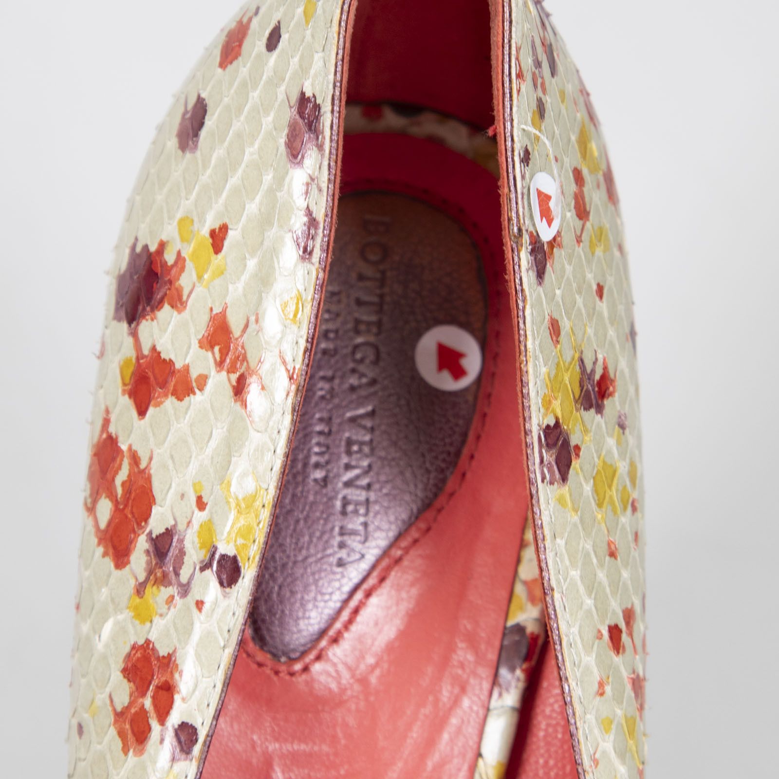 Bottega Veneta Snakeskin Buckled Pumps Size US 9 / IT 39 - 7 Thumbnail