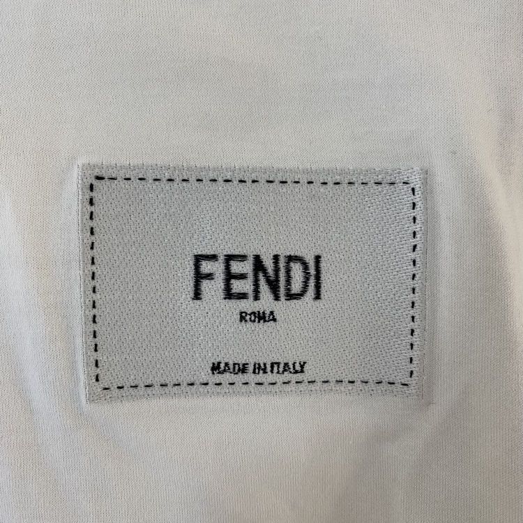 Fendi Fendi Patch Logo T-Shirt Size S Size US S / EU 44-46 / 1 - 7 Thumbnail