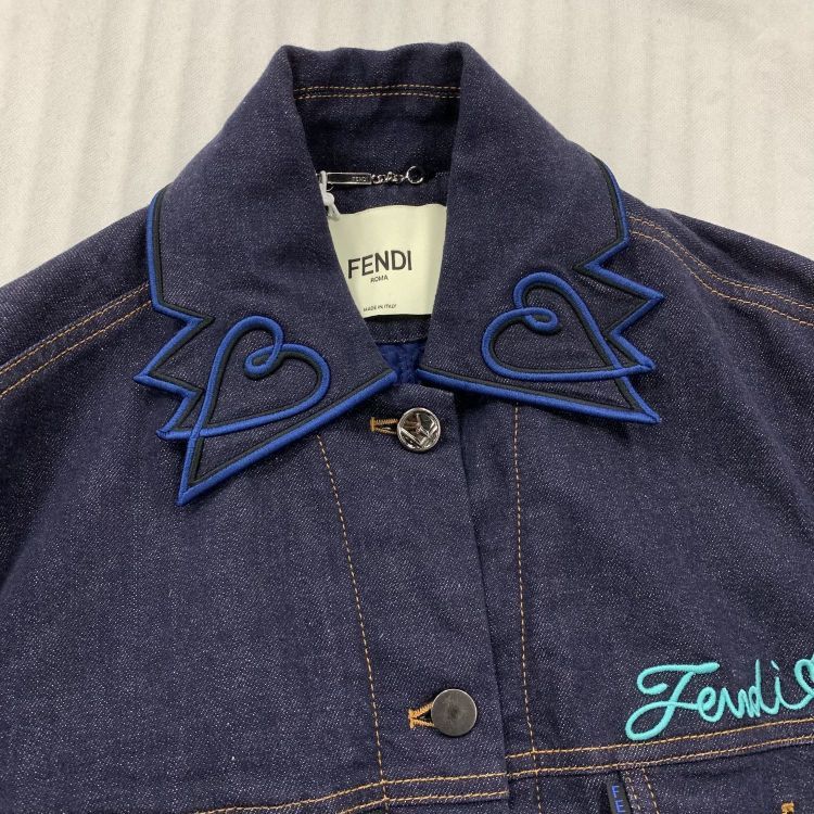 Fendi Fendi Heart Embroidered Denim Jacket Size 38 Size XS / US 0-2 / IT 36-38 - 7 Thumbnail