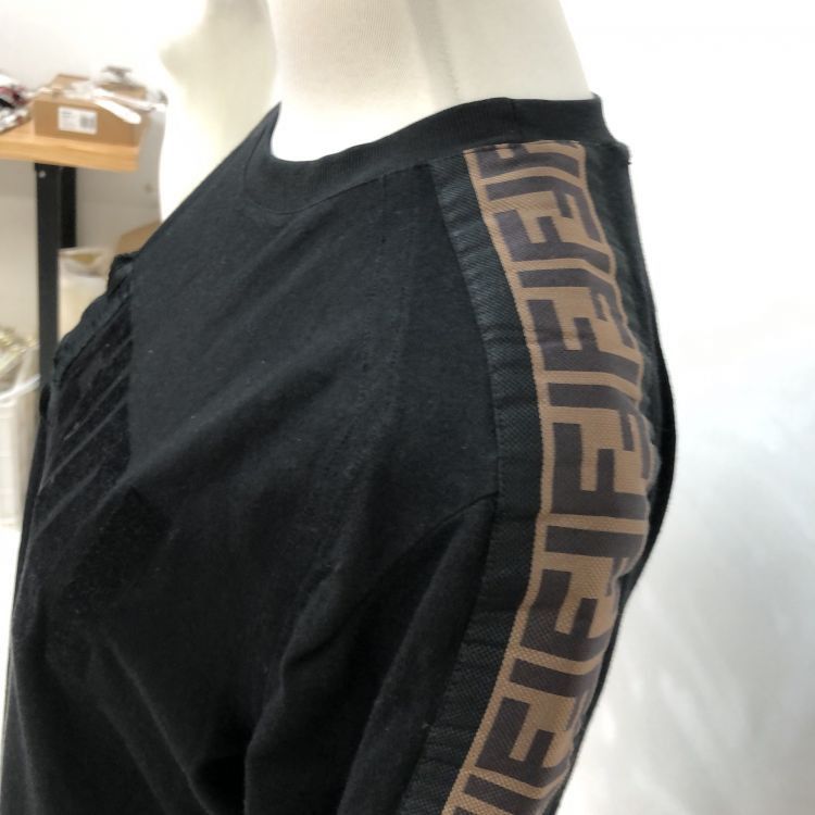 Fendi Fendi Logo Tape T-Shirt Size S Size US S / EU 44-46 / 1 - 7 Thumbnail