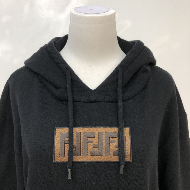 Fendi Fendi Logo Hoodie Size 50 Size US M / EU 48-50 / 2 - 7 Thumbnail