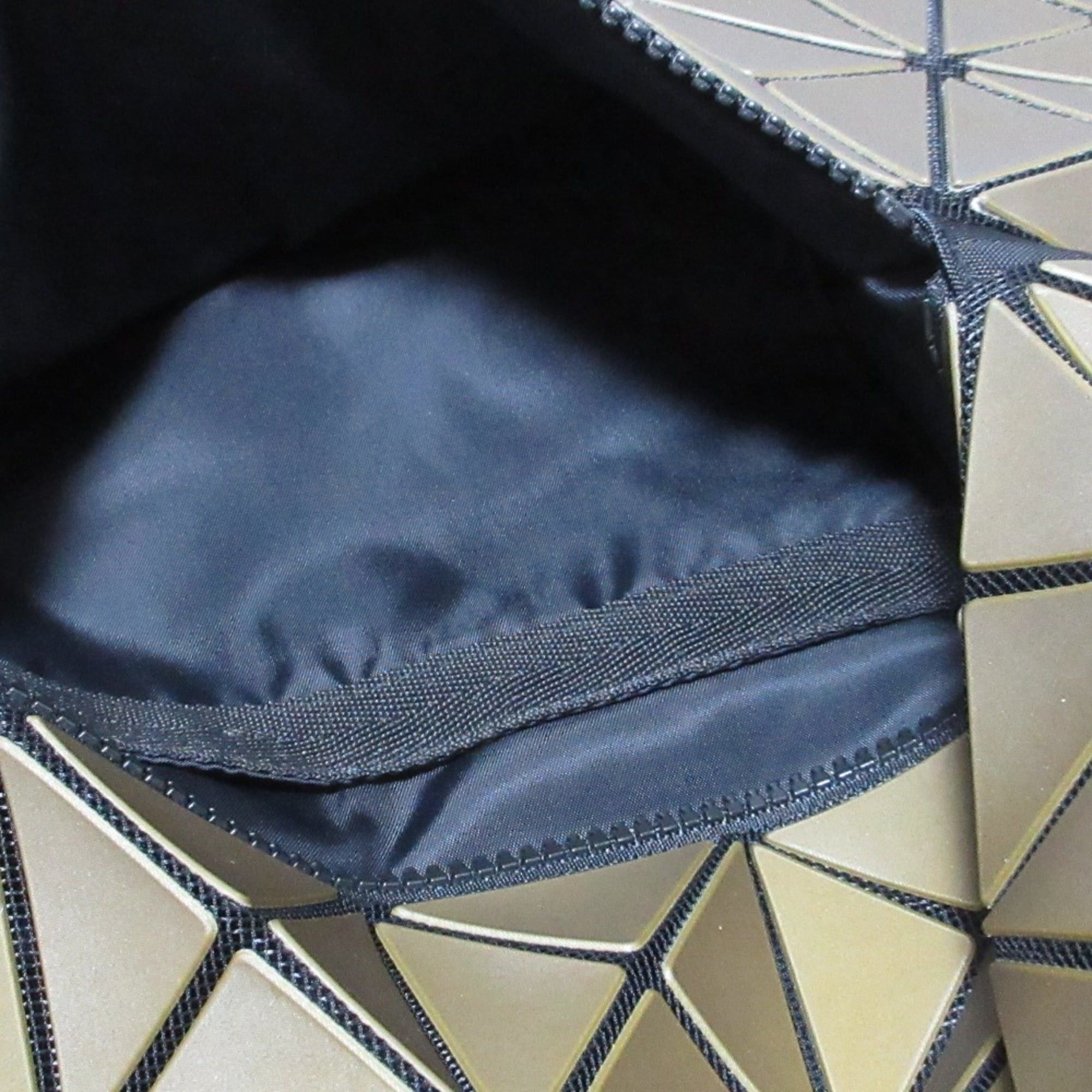 Issey Miyake Bao Bao Bao Bao Issey Miyake BAO ISSEY MIYAKE Shoulder Bag BB53-AG212 Khaki Women's Size ONE SIZE - 7 Thumbnail