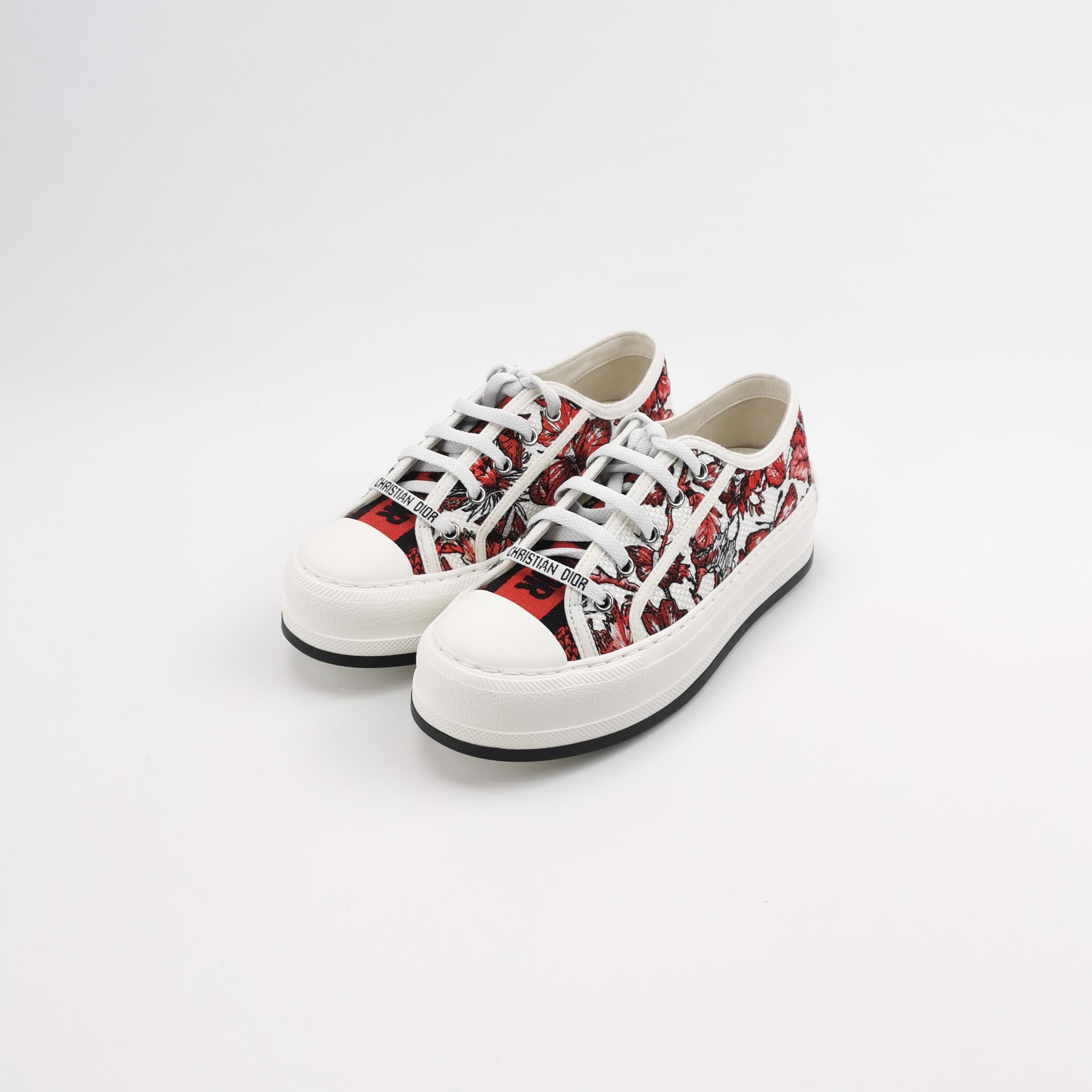 Dior Dior Women 5 Lowtop Sneakers Size US 5 / IT 35 - 2 Thumbnail