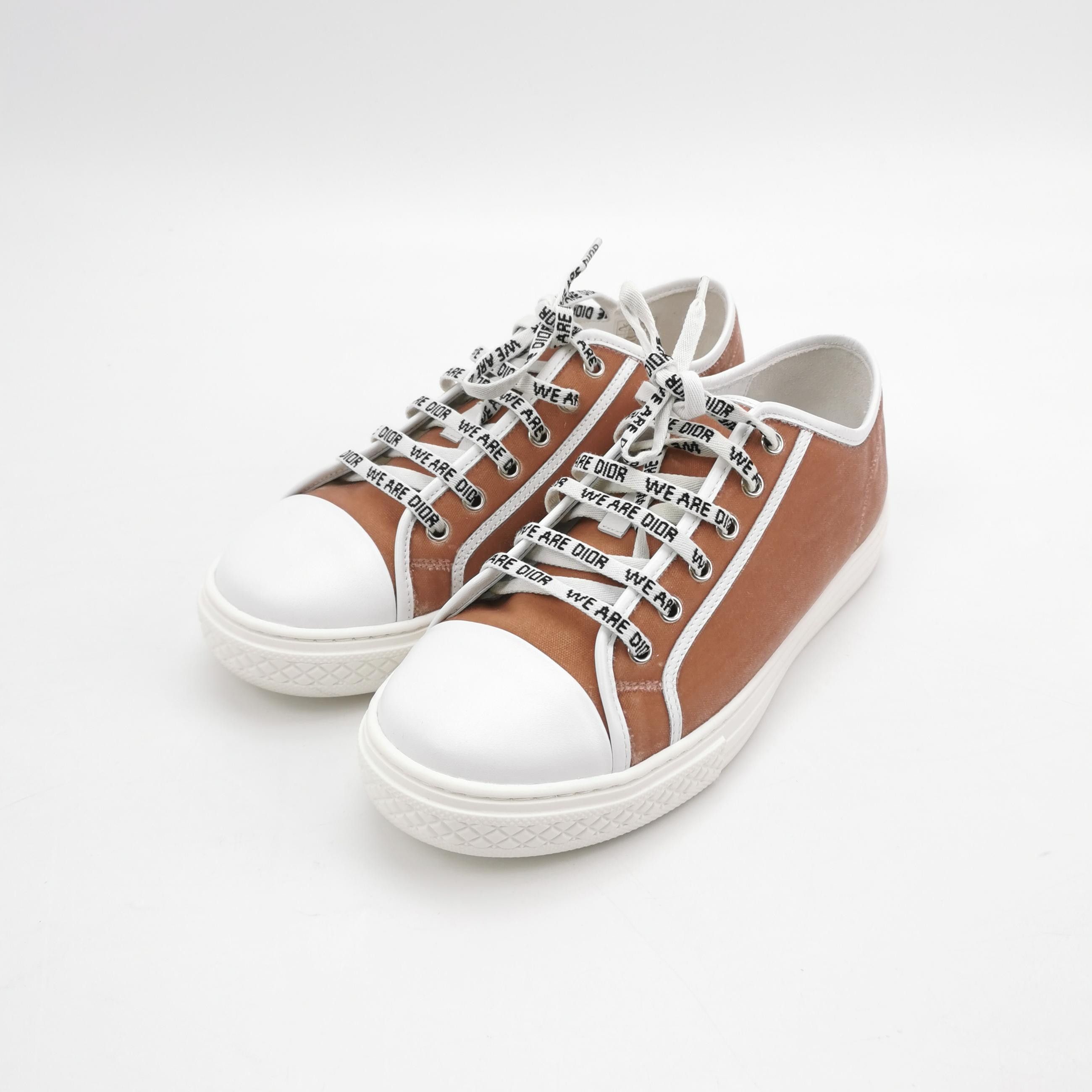 Dior Dior Women 5 Lowtop Sneakers Size US 5 / IT 35 - 2 Thumbnail