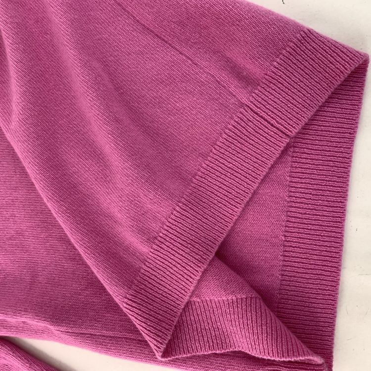 Gucci Gucci Pink Floral Detail V-Neck Sweater Size XS Size XS / US 0-2 / IT 36-38 - 6 Thumbnail