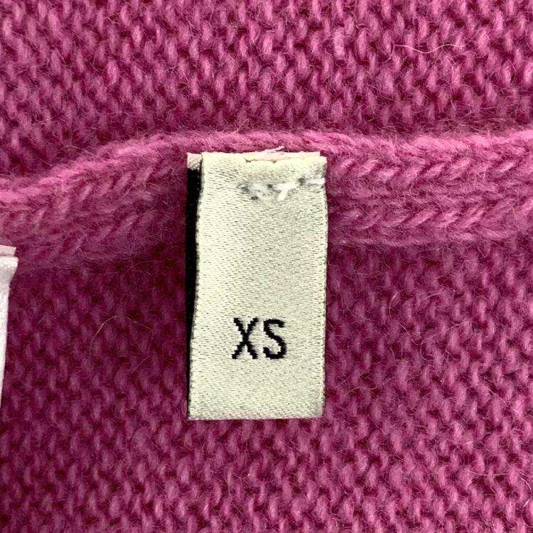 Gucci Gucci Pink Floral Detail V-Neck Sweater Size XS Size XS / US 0-2 / IT 36-38 - 3 Thumbnail