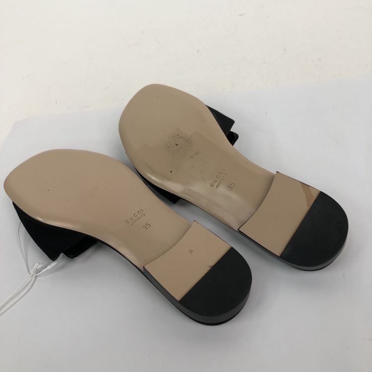 Gucci Gucci Rhinestone G Slides Size 35 Size US 5 / IT 35 - 6 Thumbnail