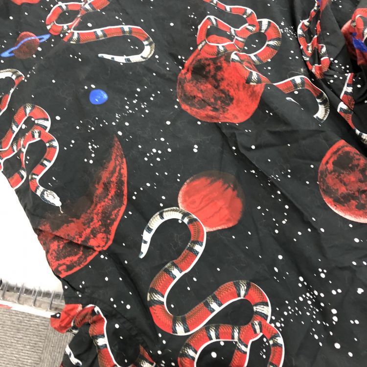 Gucci Gucci Planet Snake Print Shirt Size M Size US M / EU 48-50 / 2 - 9 Thumbnail