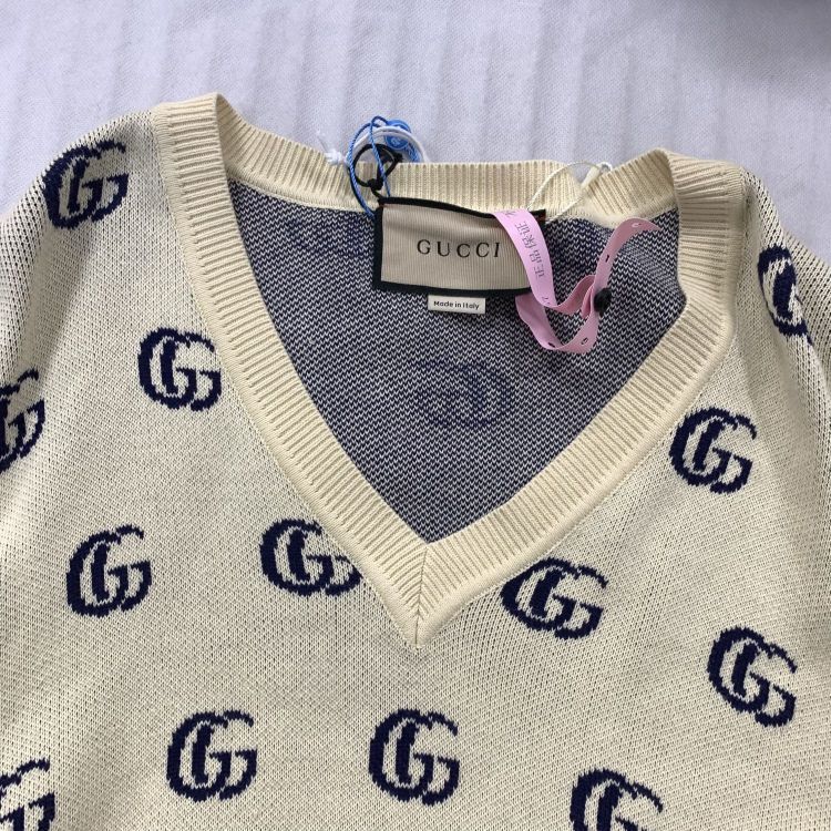 Gucci Gucci GG Monogram V-Neck Sweater Size L Size US L / EU 52-54 / 3 - 7 Thumbnail