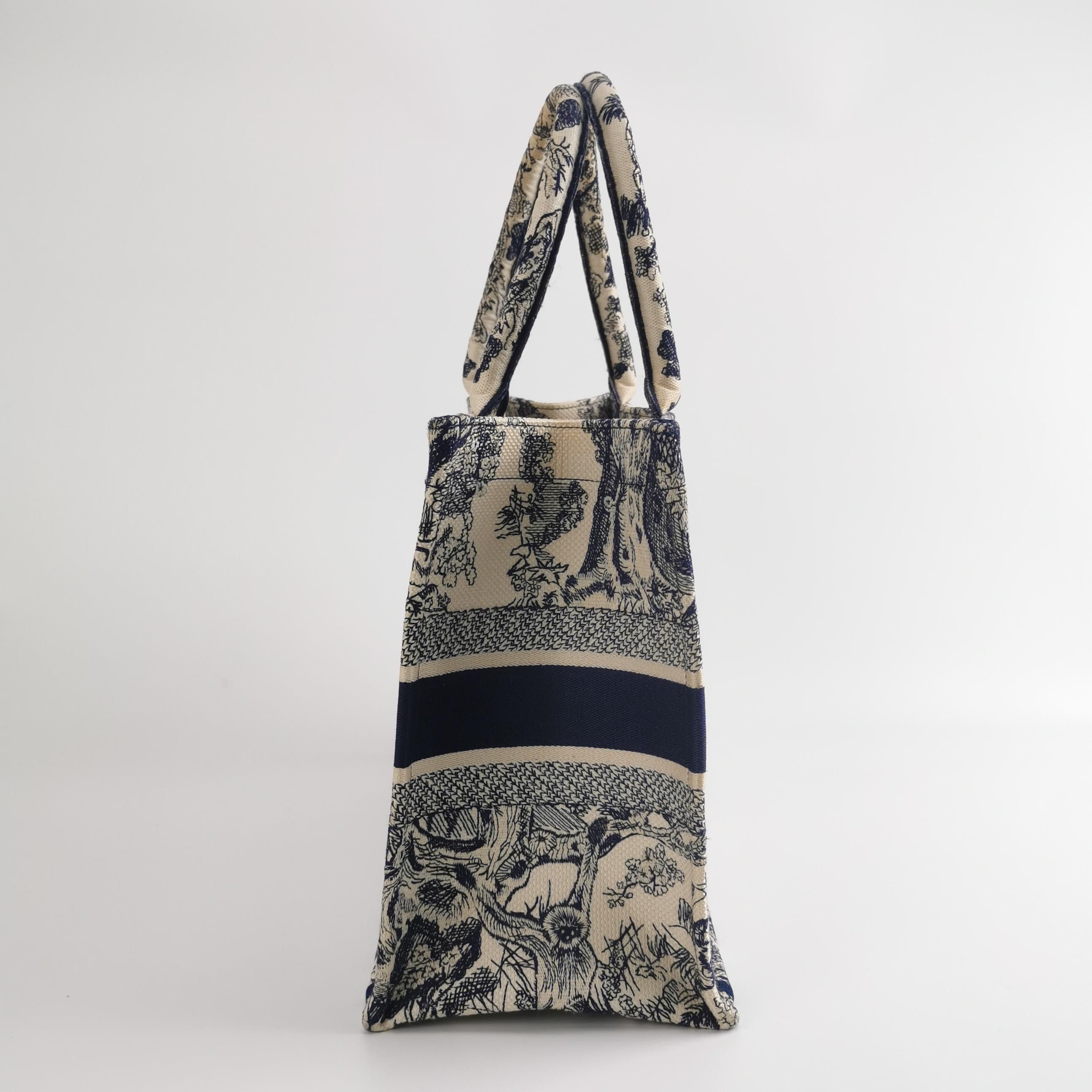Dior Dior Women os Tote Bags Size ONE SIZE - 4 Thumbnail