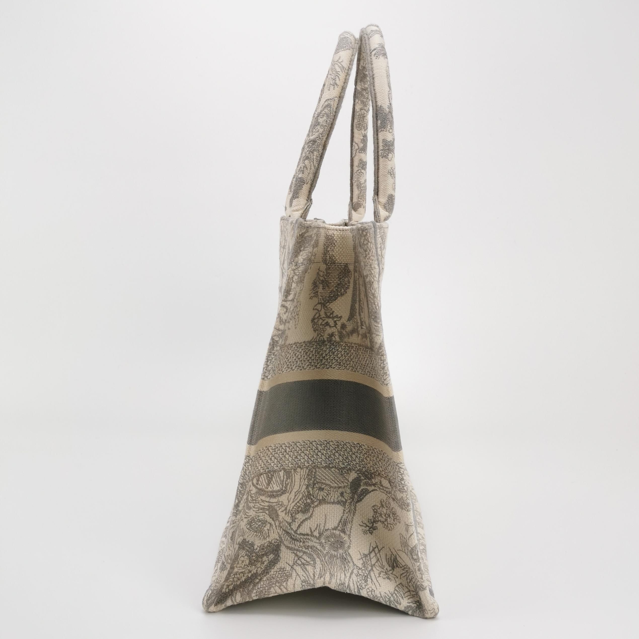Dior Dior Women os Tote Bags Size ONE SIZE - 4 Thumbnail