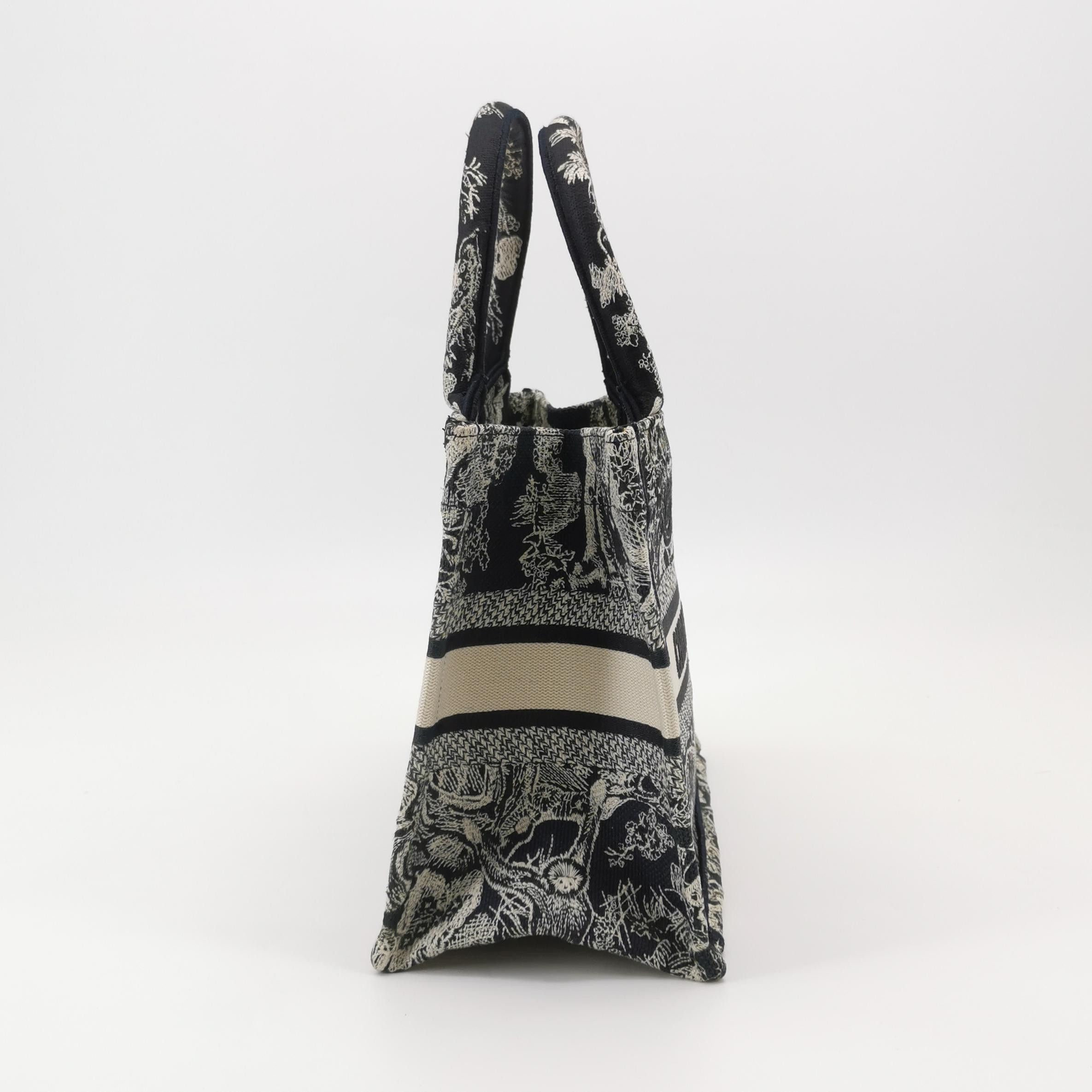 Dior Dior Women os Tote Bags Size ONE SIZE - 4 Thumbnail