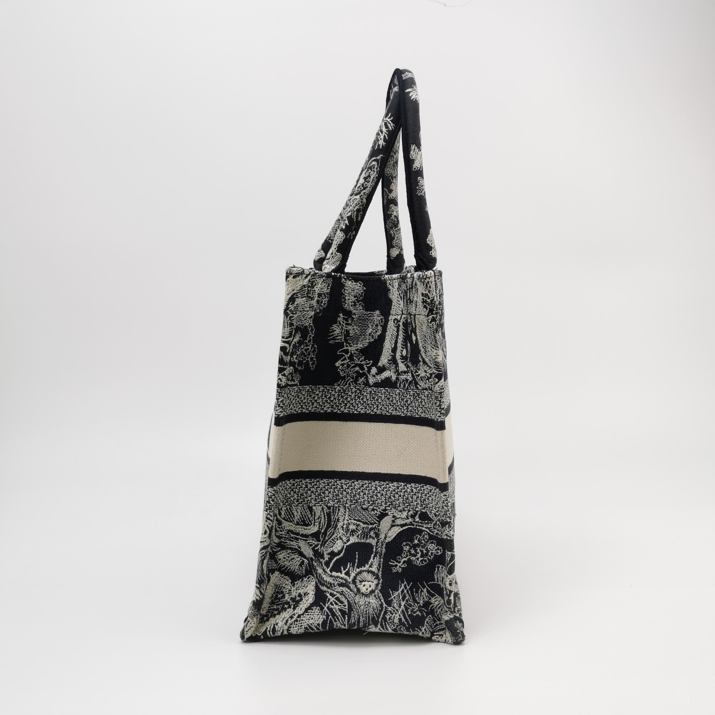 Dior Dior Women os Tote Bags Size ONE SIZE - 3 Thumbnail
