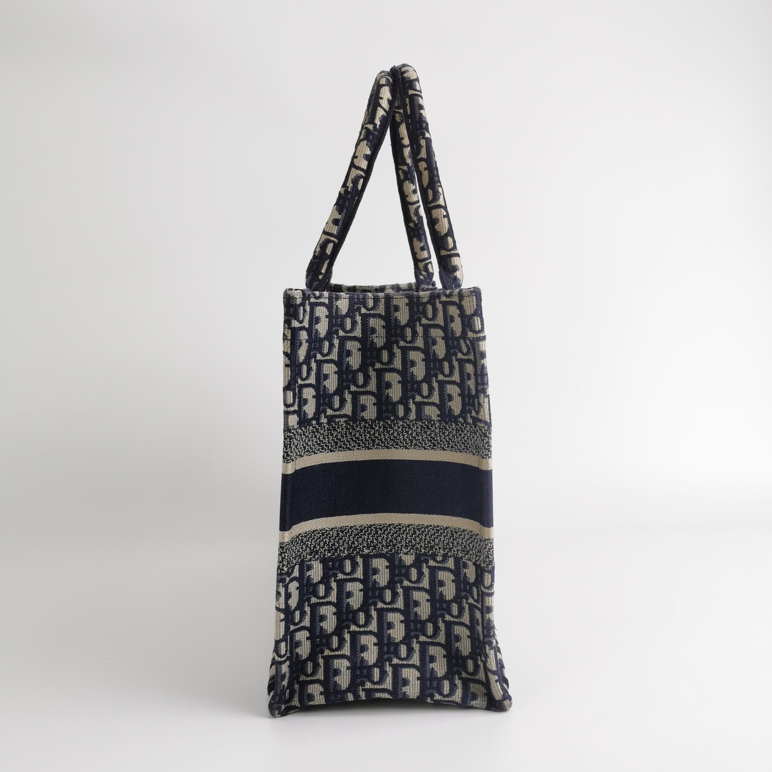 Dior Dior Women os Tote Bags Size ONE SIZE - 4 Thumbnail