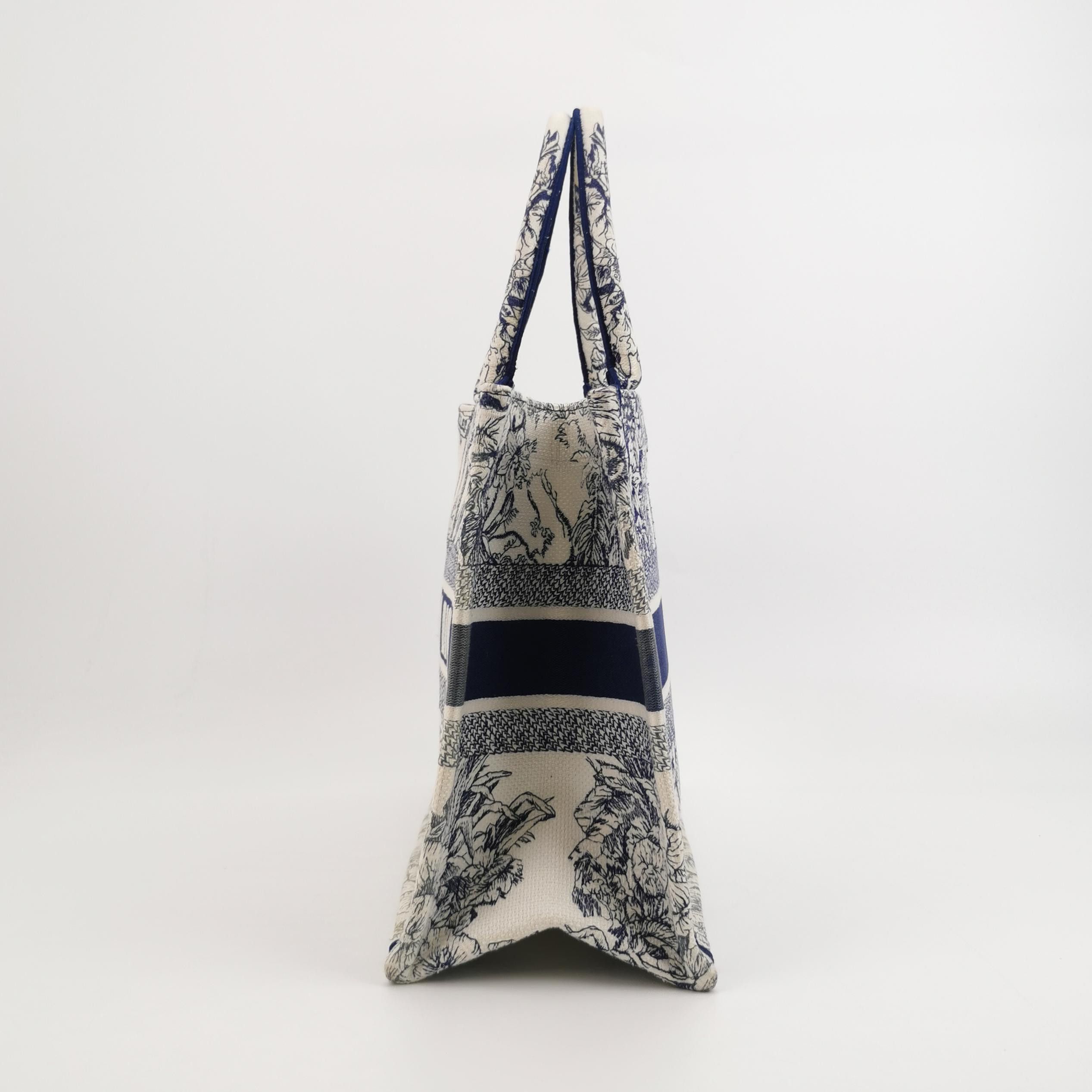 Dior Dior Women os Tote Bags Size ONE SIZE - 3 Thumbnail