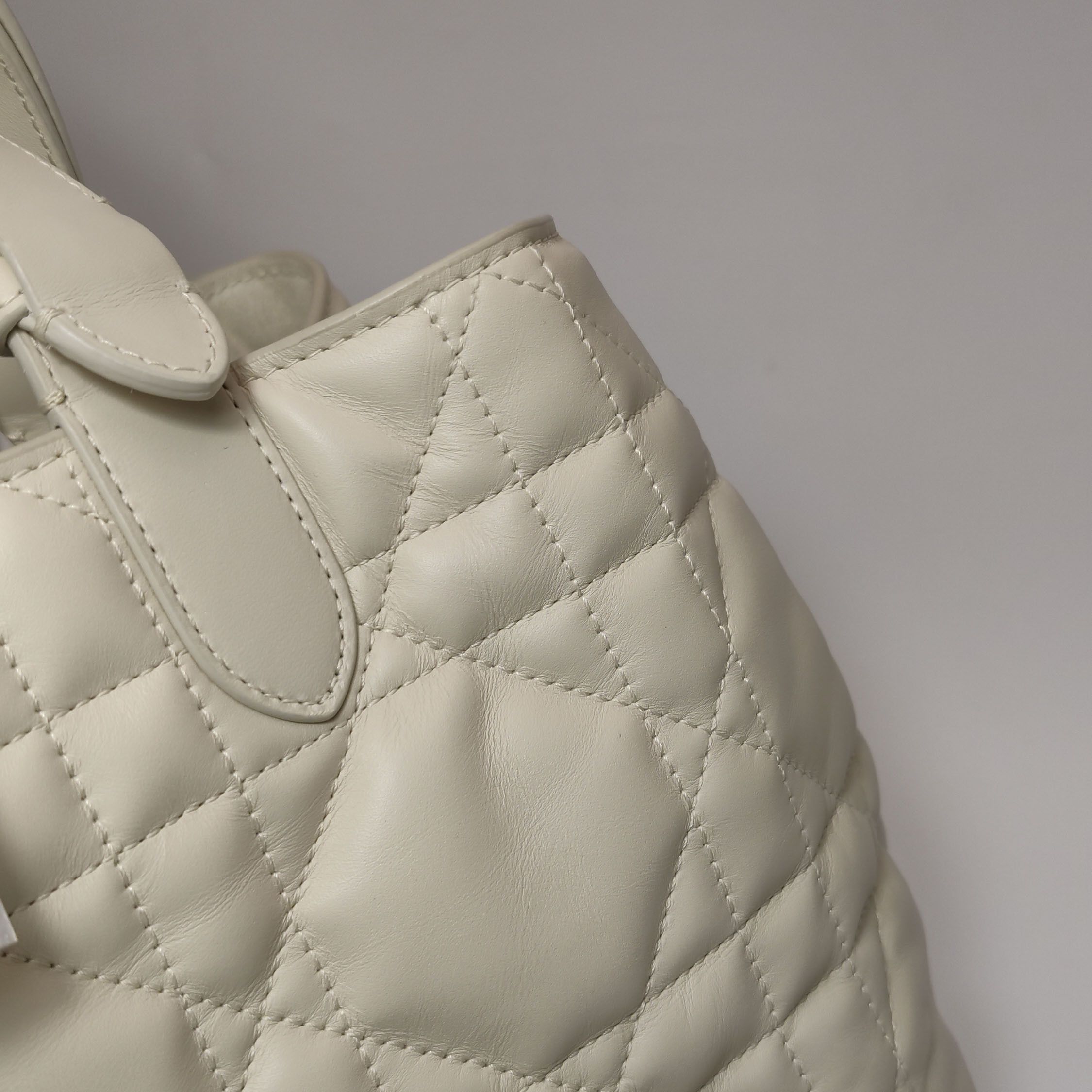 Dior Dior Women os Tote Bags Size ONE SIZE - 22 Thumbnail