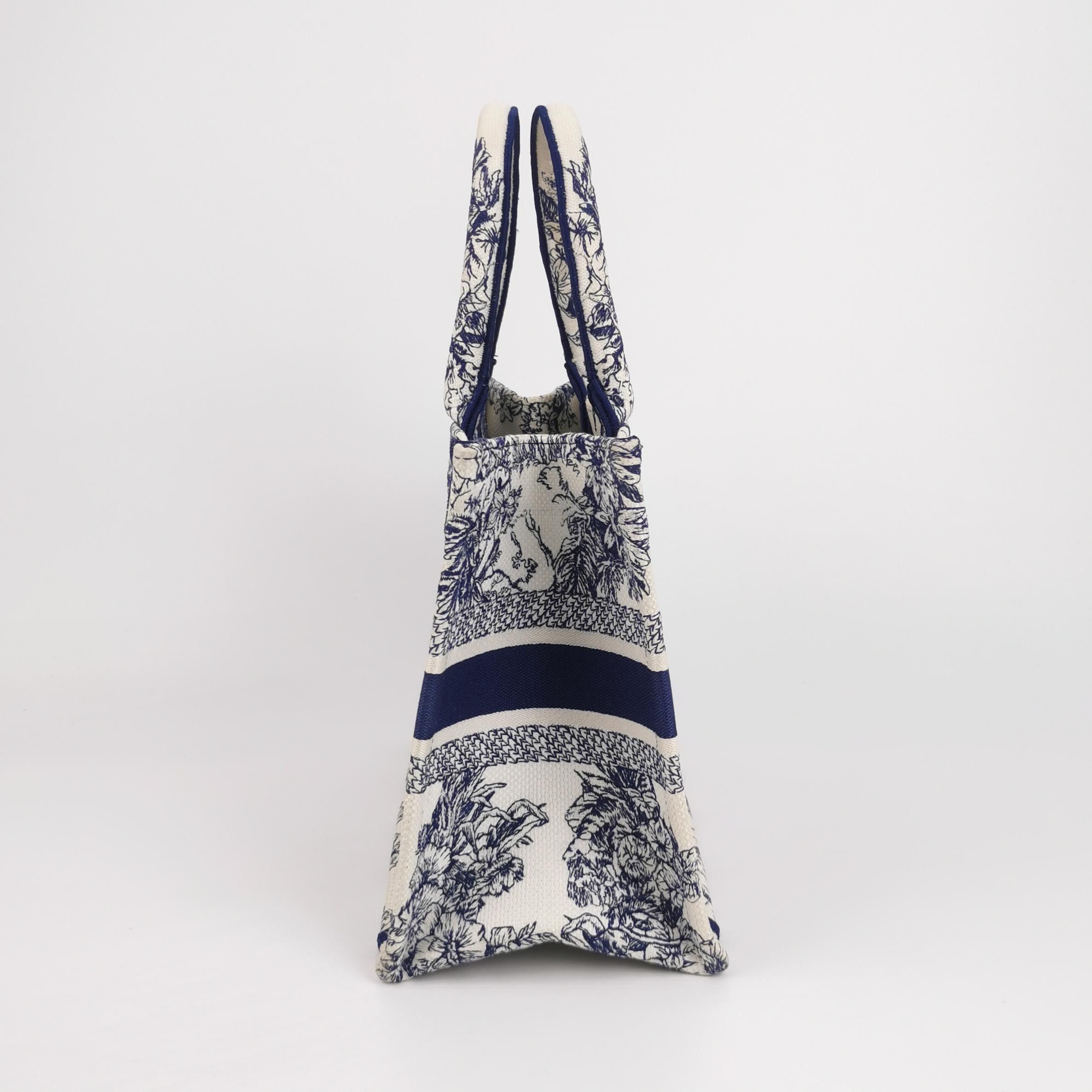 Dior Dior Women os Tote Bags Size ONE SIZE - 4 Thumbnail